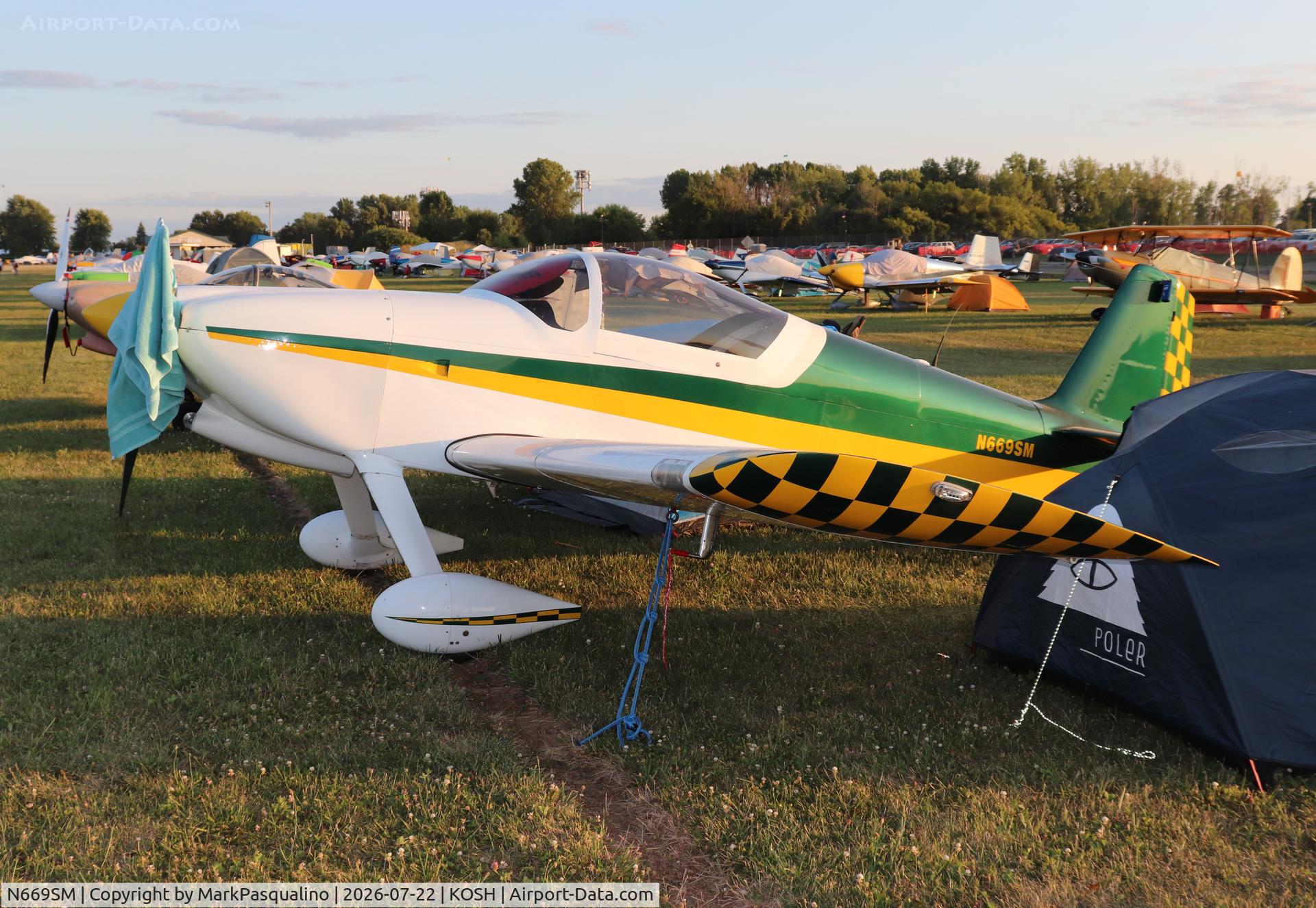 Aircraft N669SM, 2003 Vans RV-6, c/n 21245, Vans RV-6, at KOSH, photo by MarkPasqualino