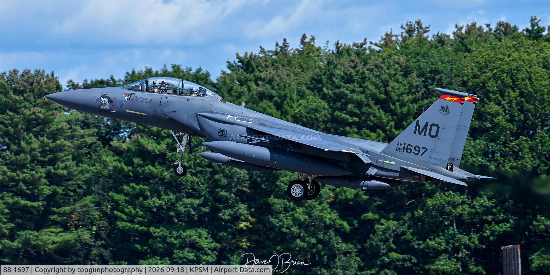 Aircraft 88-1697, 1988 McDonnell Douglas F-15E Strike Eagle, c/n 1106/E081, TREND25, at KPSM, photo by topgunphotography