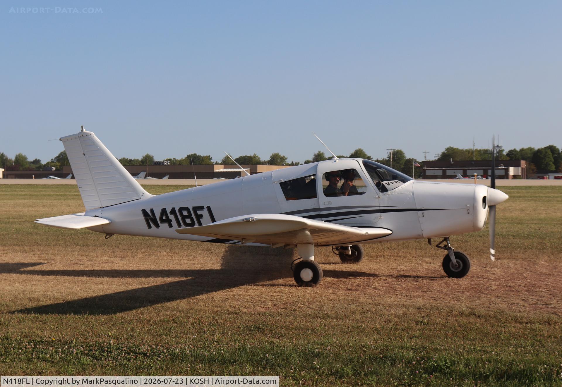 Aircraft N418FL, 1971 Piper PA-28-140, c/n 28-7125197, Piper PA-28-140, at KOSH, photo by MarkPasqualino