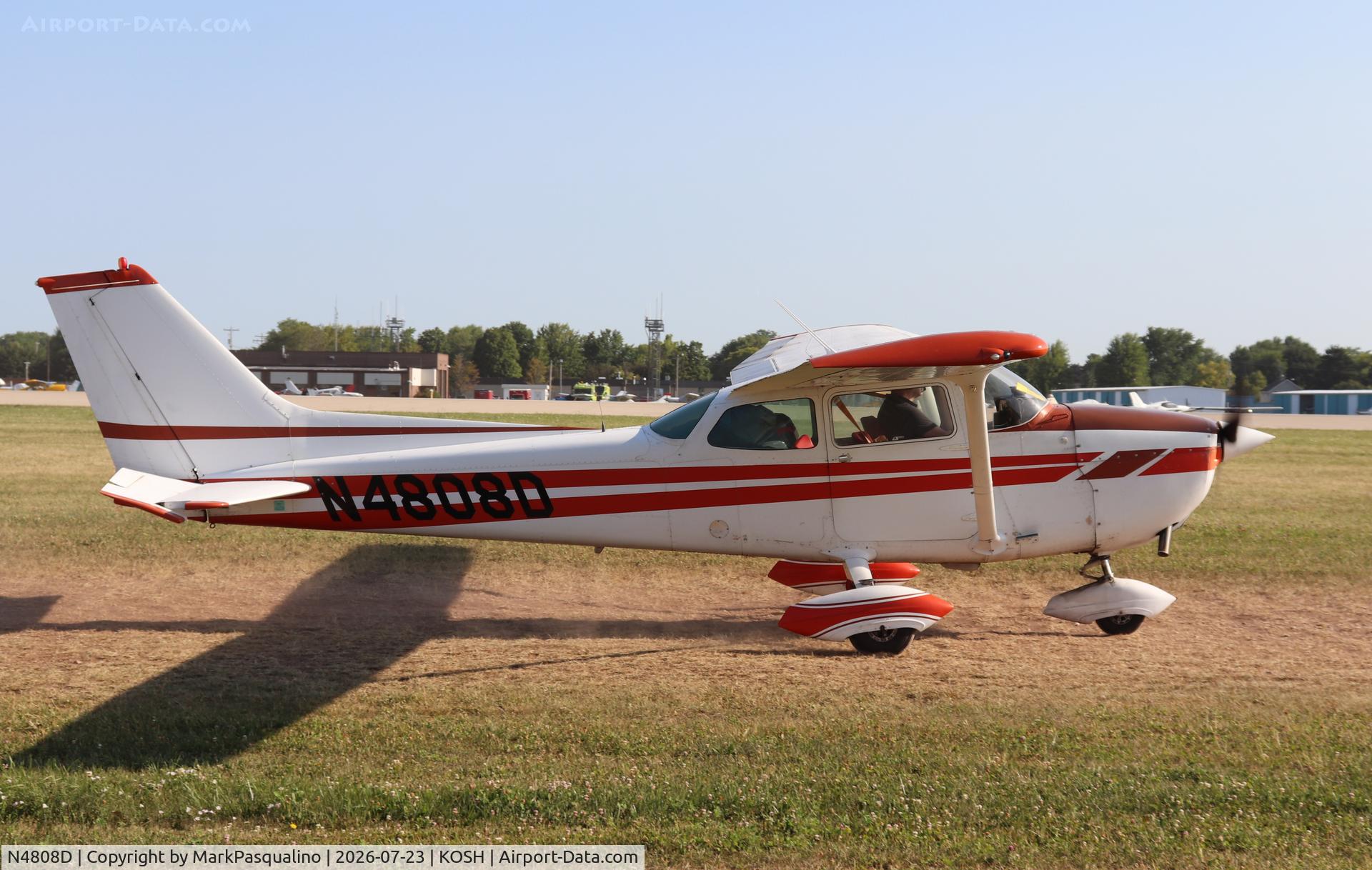 Aircraft N4808D, 1979 Cessna 172N, c/n 17272364, Cessna 172N, at KOSH, photo by MarkPasqualino