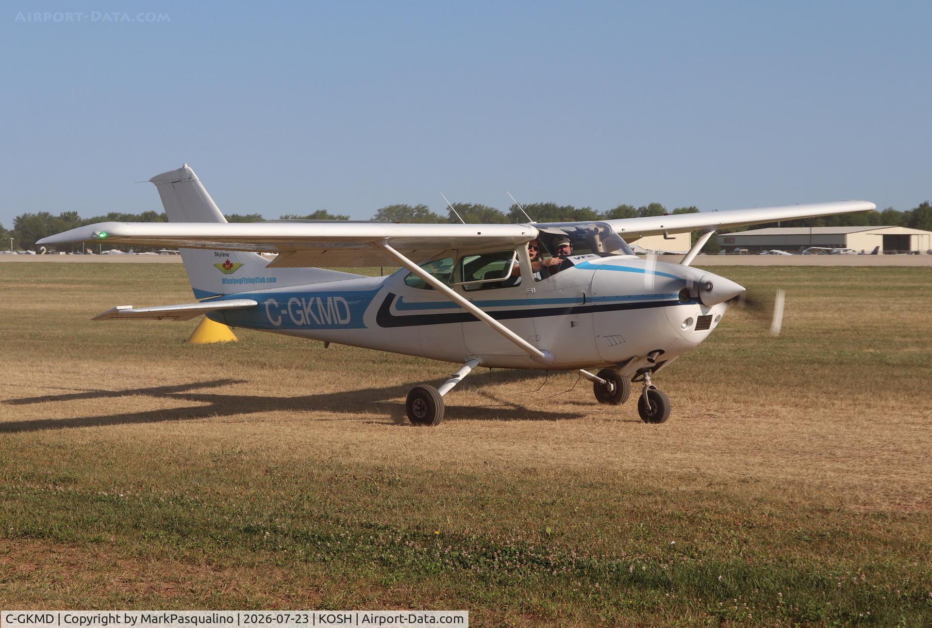 Aircraft C-GKMD, 1978 Cessna 182Q Skylane, c/n 18266474, Cessna 182Q, at KOSH, photo by MarkPasqualino