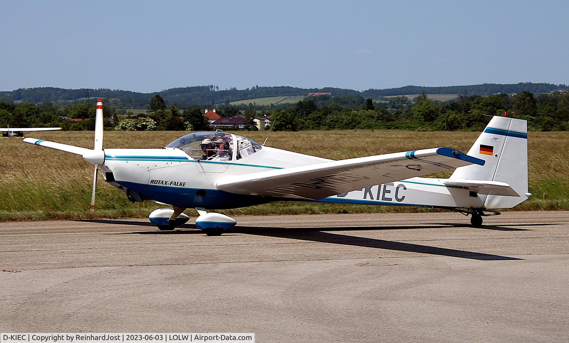 Aircraft D-KIEC, Scheibe SF-25C Rotax-Falke, c/n 44647, Rotax-Falke having finished the Deutschlandflug 2023 at Wels, Austria, at LOLW, photo by ReinhardJost