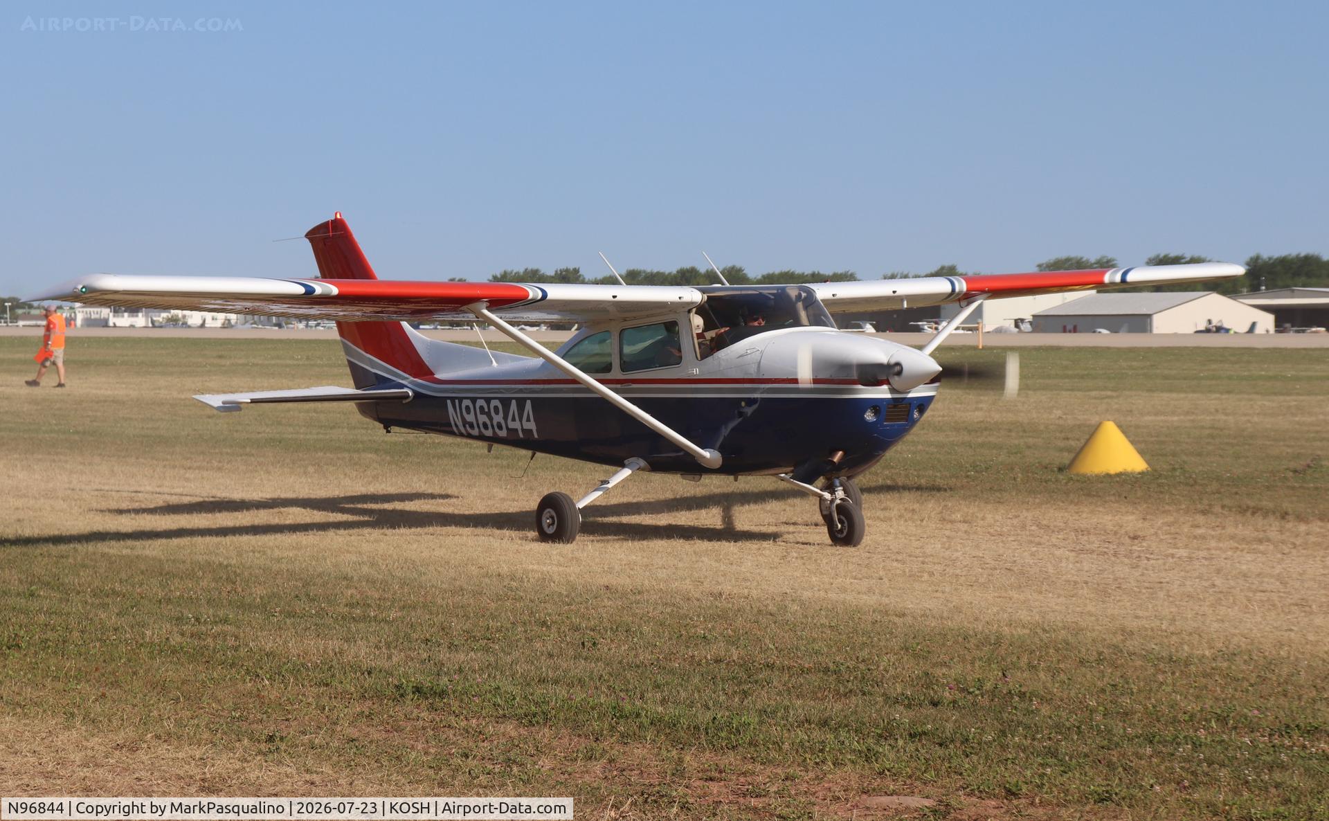 Aircraft N96844, 1979 Cessna 182Q Skylane, c/n 18266875, Cessna 182q, at KOSH, photo by MarkPasqualino