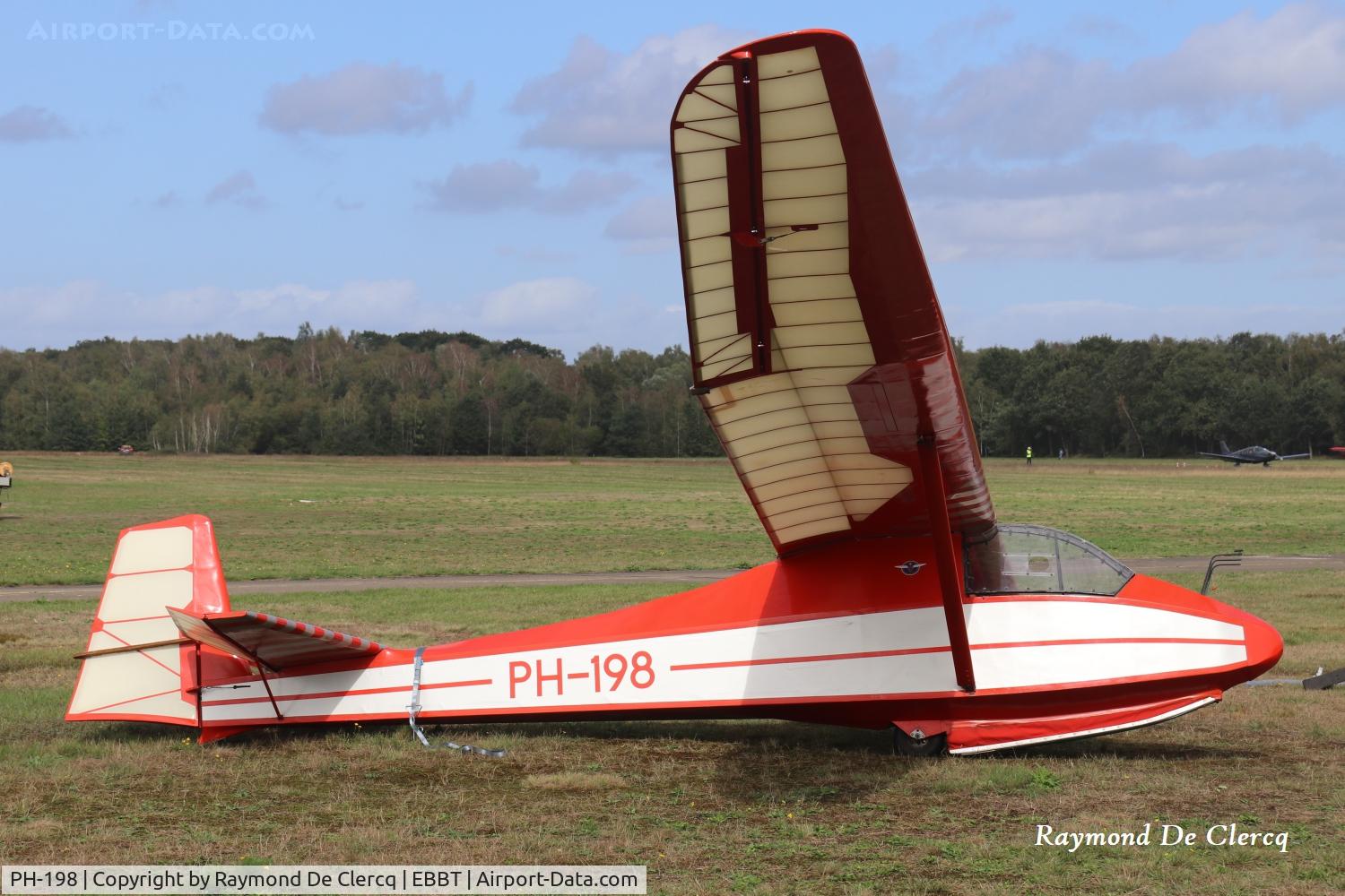 Aircraft PH-198, Slingsby T-30A Prefect, c/n 741, At Flying Festival Brasschaat on 20-09-2026., at EBBT, photo by Raymond De Clercq