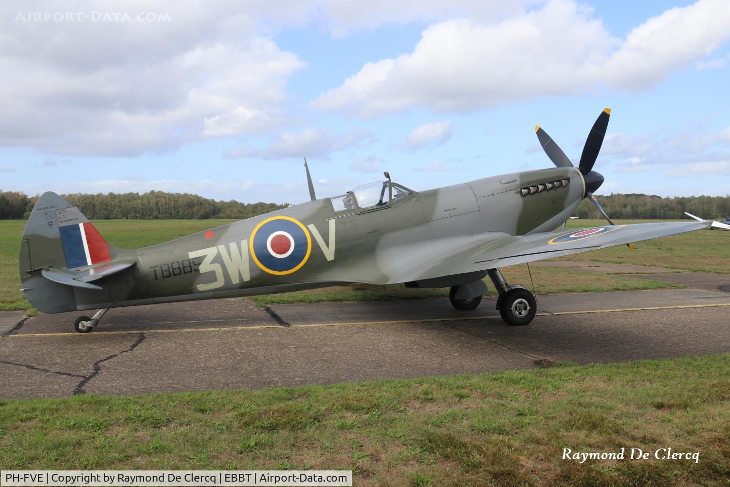 Aircraft PH-FVE, Supermarine Spitfire LF.XVI, c/n CBAF 10917, At Flying Festival Brasschaat on 20-09-2026., at EBBT, photo by Raymond De Clercq