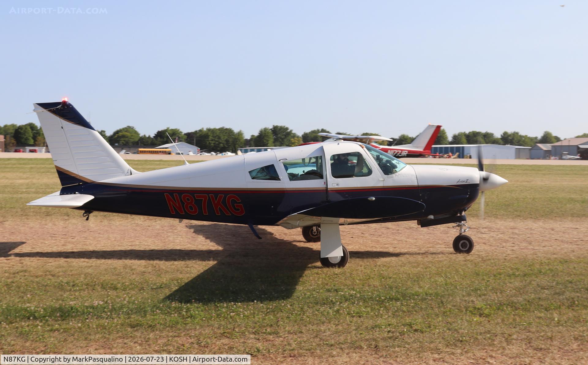 Aircraft N87KG, 1969 Piper PA-28R-200, c/n 28R-35043, Piper PA-28R-200, at KOSH, photo by MarkPasqualino