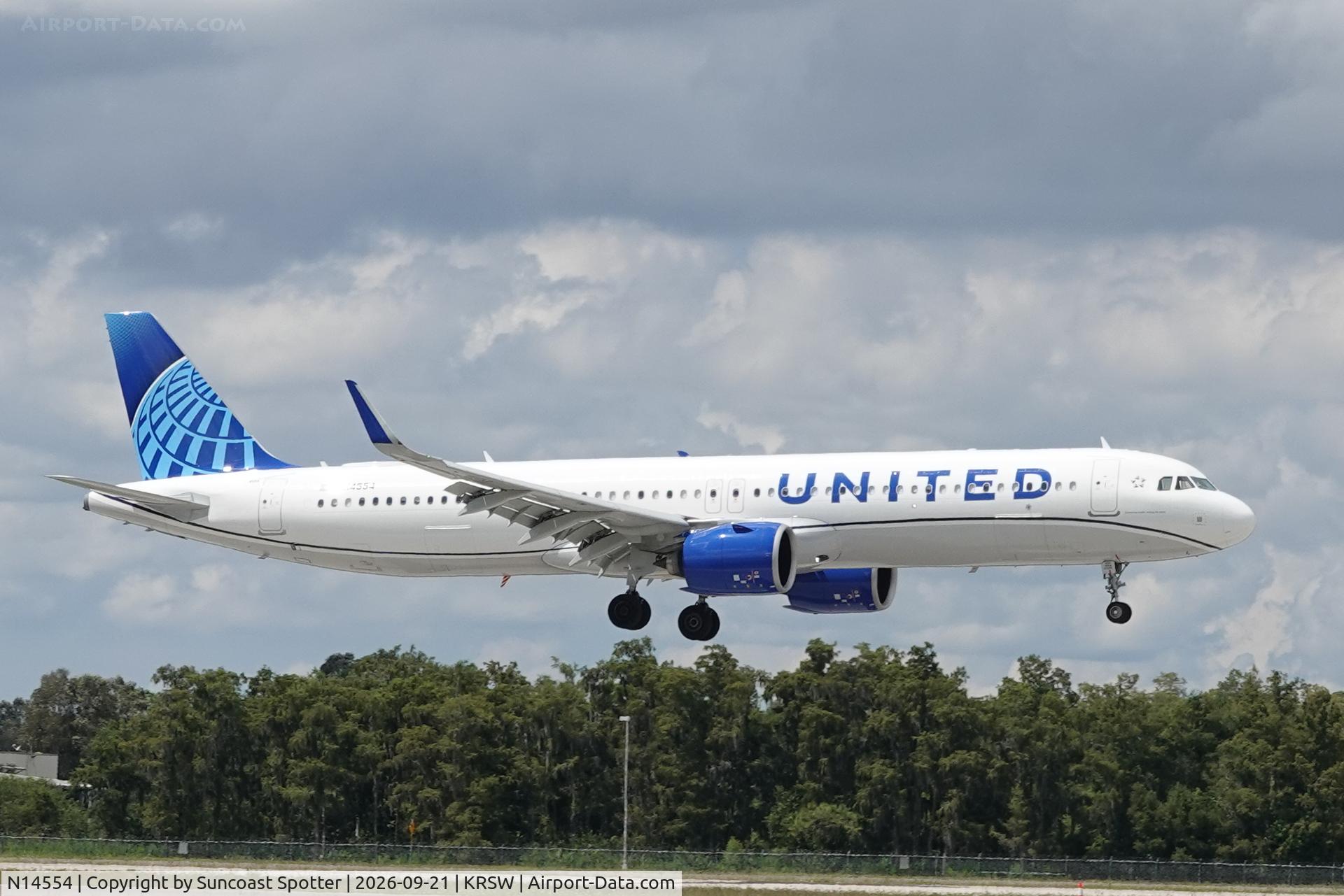 Aircraft N14554, 2025 Airbus A321-271NX, c/n 12871, United 2002 arrives at Southwest Florida International Airport following flight from Chicago-O’Hare International Airport, at KRSW, photo by Suncoast Spotter
