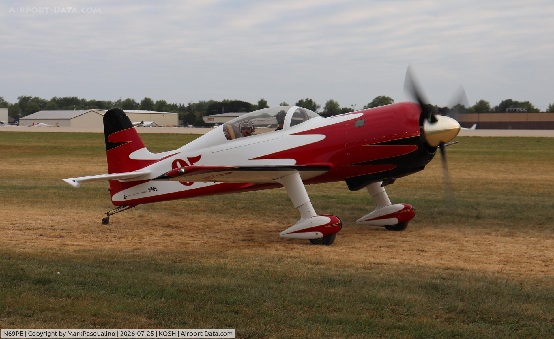 Aircraft N69PE, New Century Aerosport RADIAL ROCKET, c/n 112, Radial Rocket, at KOSH, photo by MarkPasqualino