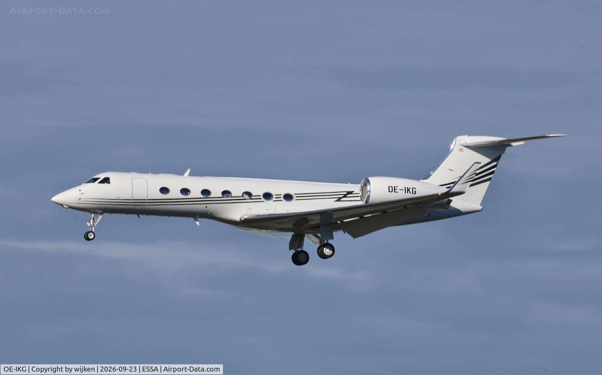 Aircraft OE-IKG, Gulfstream Aerospace GV-SP (G550), c/n 5259, Rwy 19L, at ESSA, photo by wijken