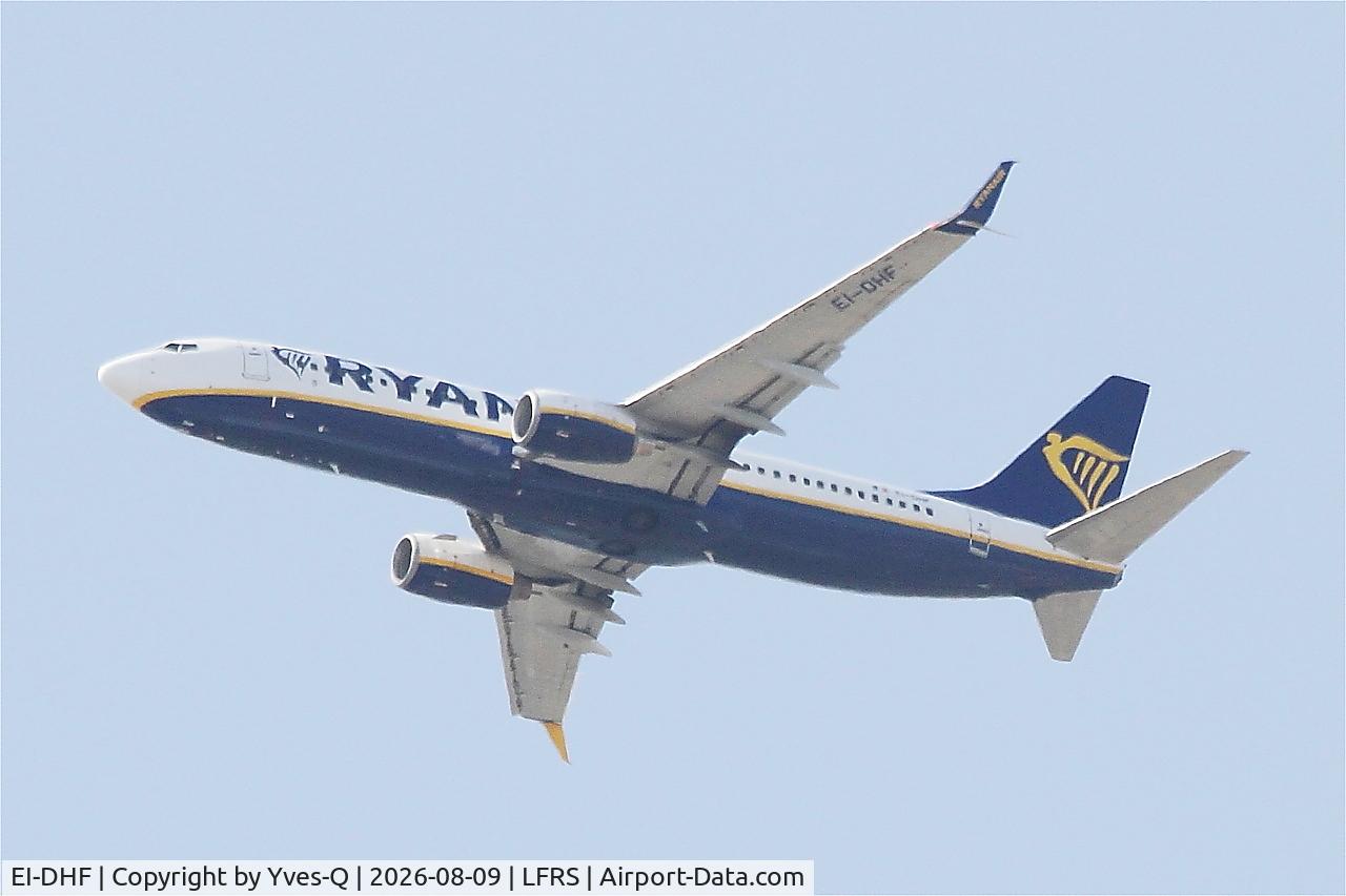 Aircraft EI-DHF, 2005 Boeing 737-8AS, c/n 33575 l/n 1660, Boeing 737-8AS, Climbing from rwy 03, Nantes-Atlantique airport (LFRS-NTE), at LFRS, photo by Yves-Q