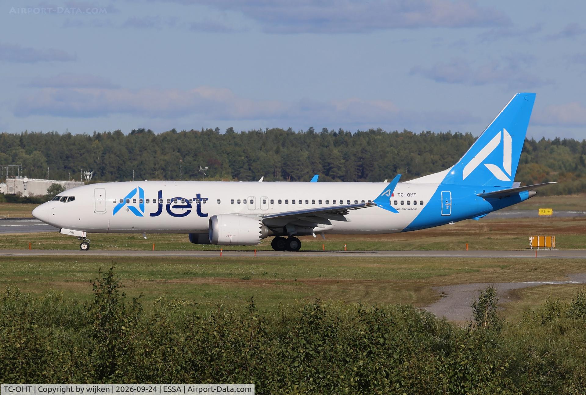 Aircraft TC-OHT, 2025 Boeing 737-8 MAX, c/n 60719 l/n 9446, Rwy 01L, at ESSA, photo by wijken