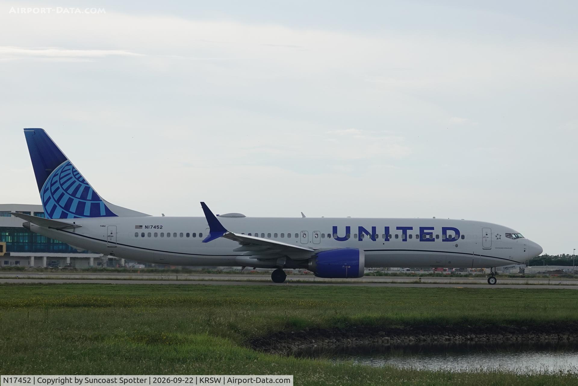 Aircraft N17452, 2026 Boeing 737 MAX 9, c/n 43428 l/n 9584, United 2477 taxis at Southwest Florida International Airport prior to flight to Newark-Liberty International Airport, at KRSW, photo by Suncoast Spotter