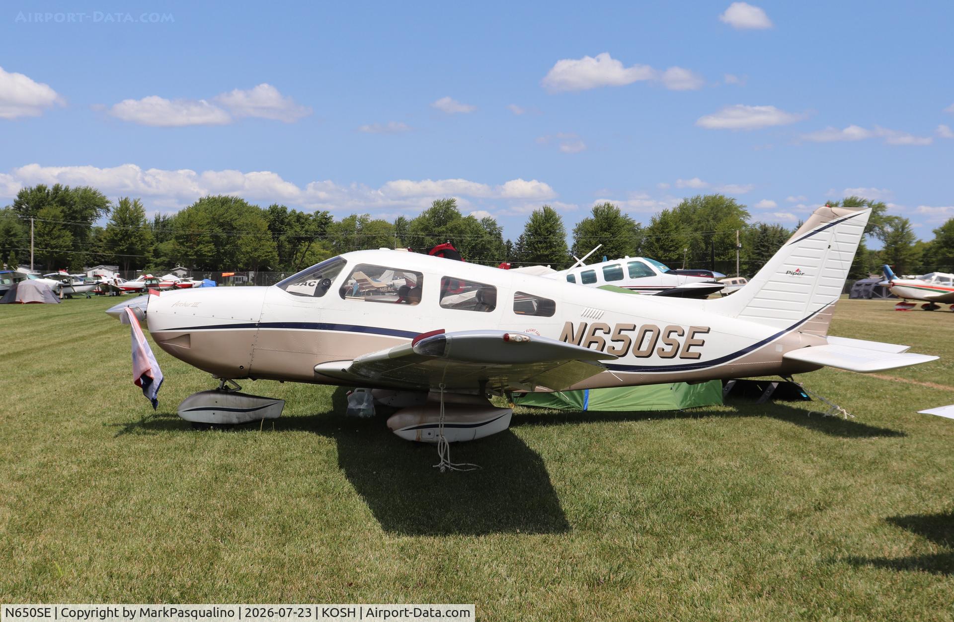 Aircraft N650SE, 2007 Piper PA-28-181, c/n 2843650, Piper PA-28-181, at KOSH, photo by MarkPasqualino