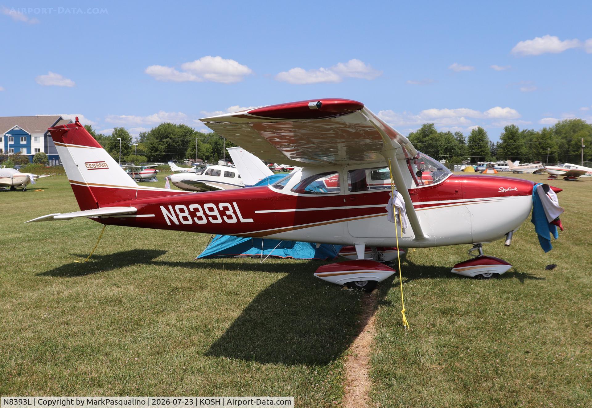 Aircraft N8393L, 1968 Cessna 172I, c/n 17256593, Cessna 172I, at KOSH, photo by MarkPasqualino