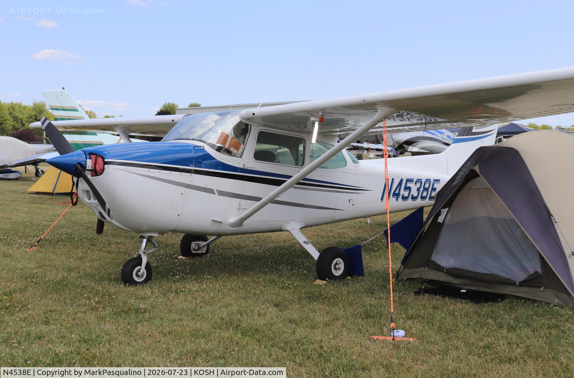 Aircraft N4538E, 1978 Cessna 172N, c/n 17271623, Cessna 172N, at KOSH, photo by MarkPasqualino