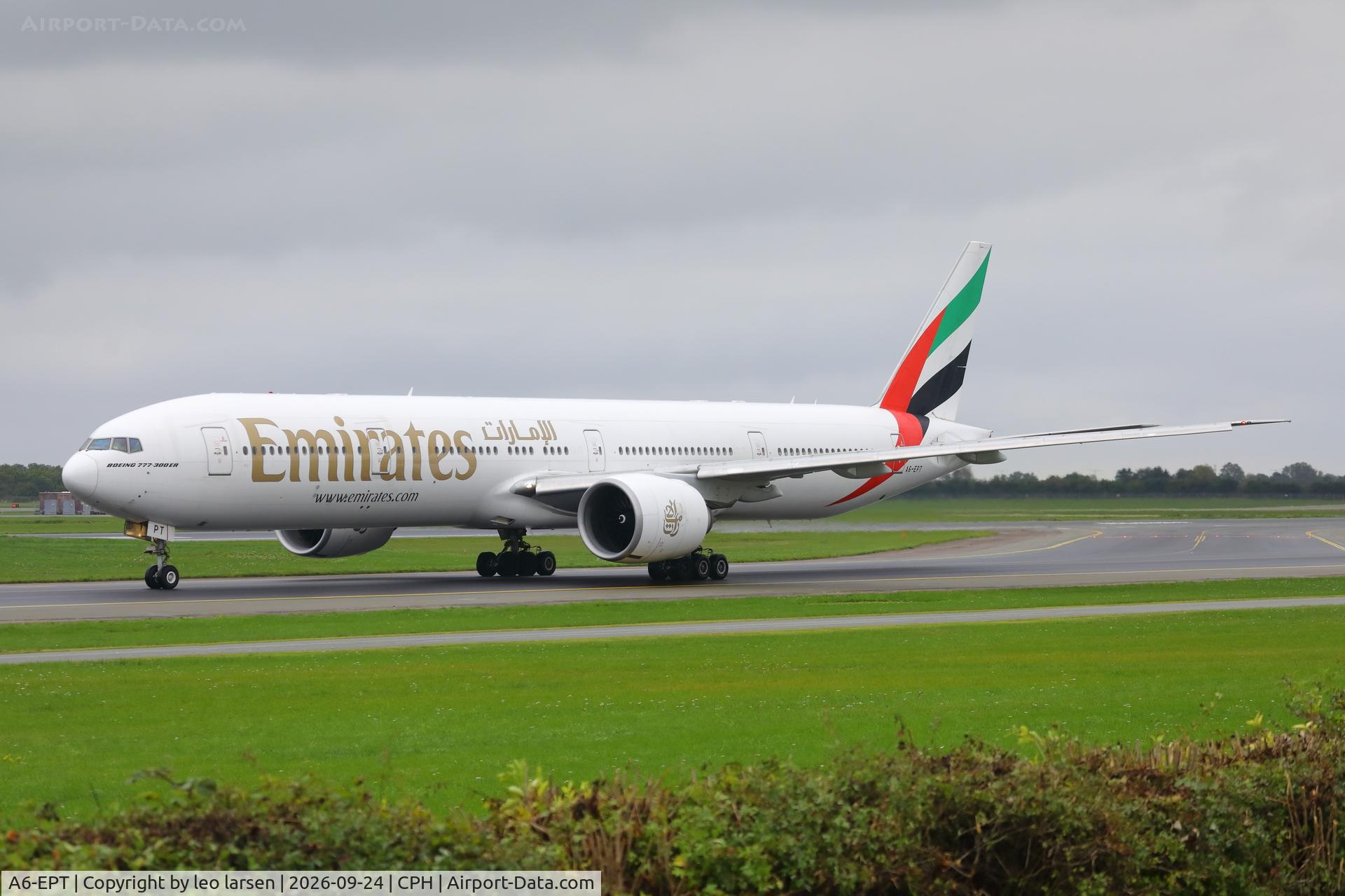 Aircraft A6-EPT, 2016 Boeing 777-300/ER, c/n 42339, Copenhagen Kastrup 24.9.2026, at CPH, photo by leo larsen