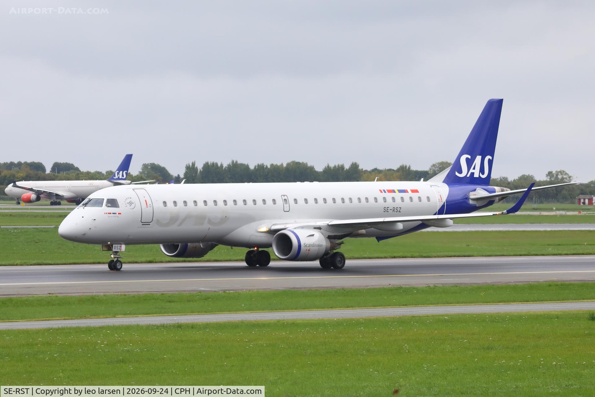Aircraft SE-RST, 2011 Embraer ERJ195LR (ERJ 190-200LR9, c/n 19000452, Copenhagen 24.9.2026, at CPH, photo by leo larsen