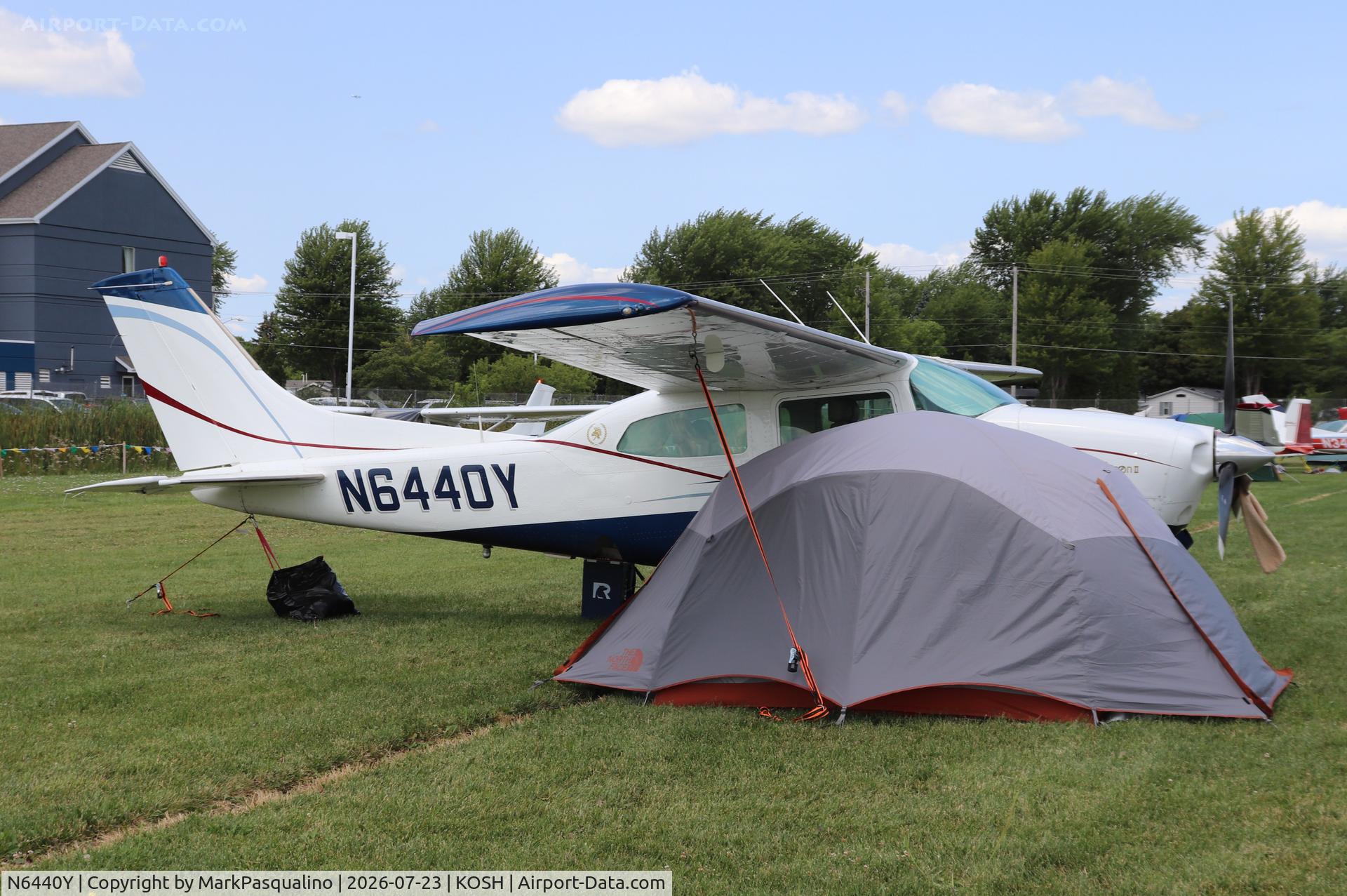 Aircraft N6440Y, 1981 Cessna T210N Turbo Centurion, c/n 21064380, Cessna T210N, at KOSH, photo by MarkPasqualino