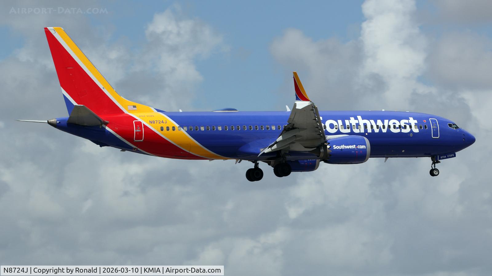Aircraft N8724J, 2018 Boeing 737-8 MAX, c/n 42549 l/n 7130, at mia, at KMIA, photo by Ronald