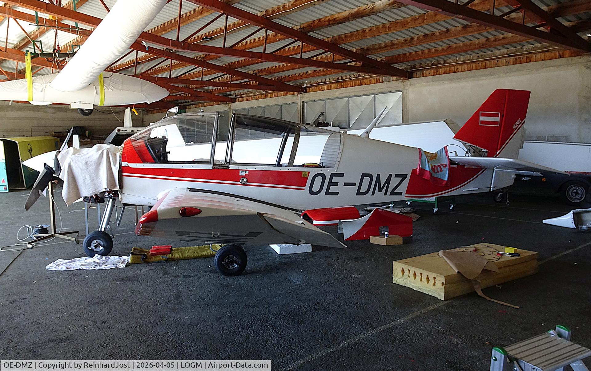 Aircraft OE-DMZ, Robin DR-400-180R Remorqueur Regent, c/n 979, 1974-build Robin Remorqueur in the maintenance hangar at Mariazell, Austria, at LOGM, photo by ReinhardJost