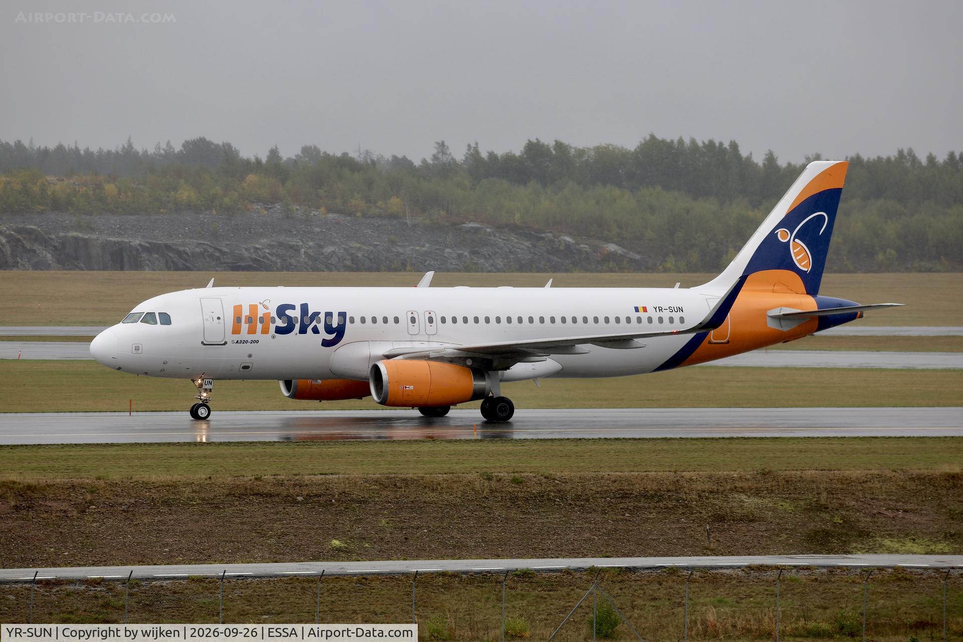 Aircraft YR-SUN, 2014 Airbus A320-232, c/n 6278, Twy W, at ESSA, photo by wijken