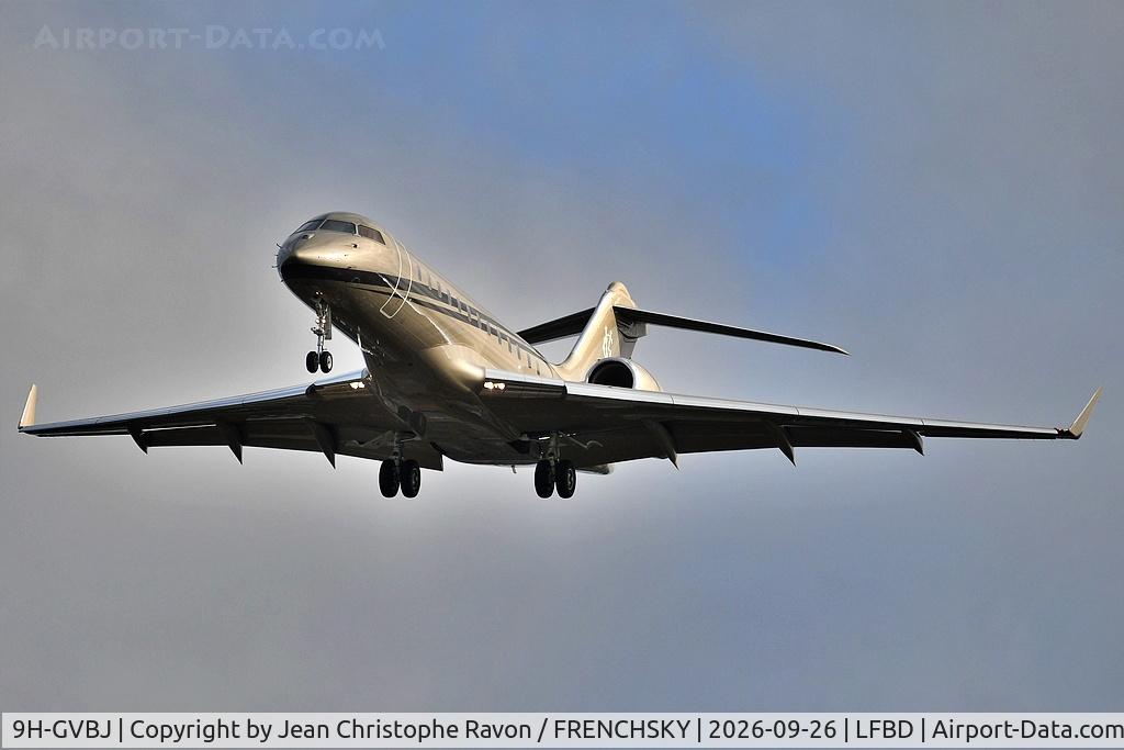 Aircraft 9H-GVBJ, 2007 Bombardier Global Express XRS, c/n 9252, Malaga (AGP) Bordeaux (BOD) FJO97, at LFBD, photo by Jean Christophe Ravon / FRENCHSKY