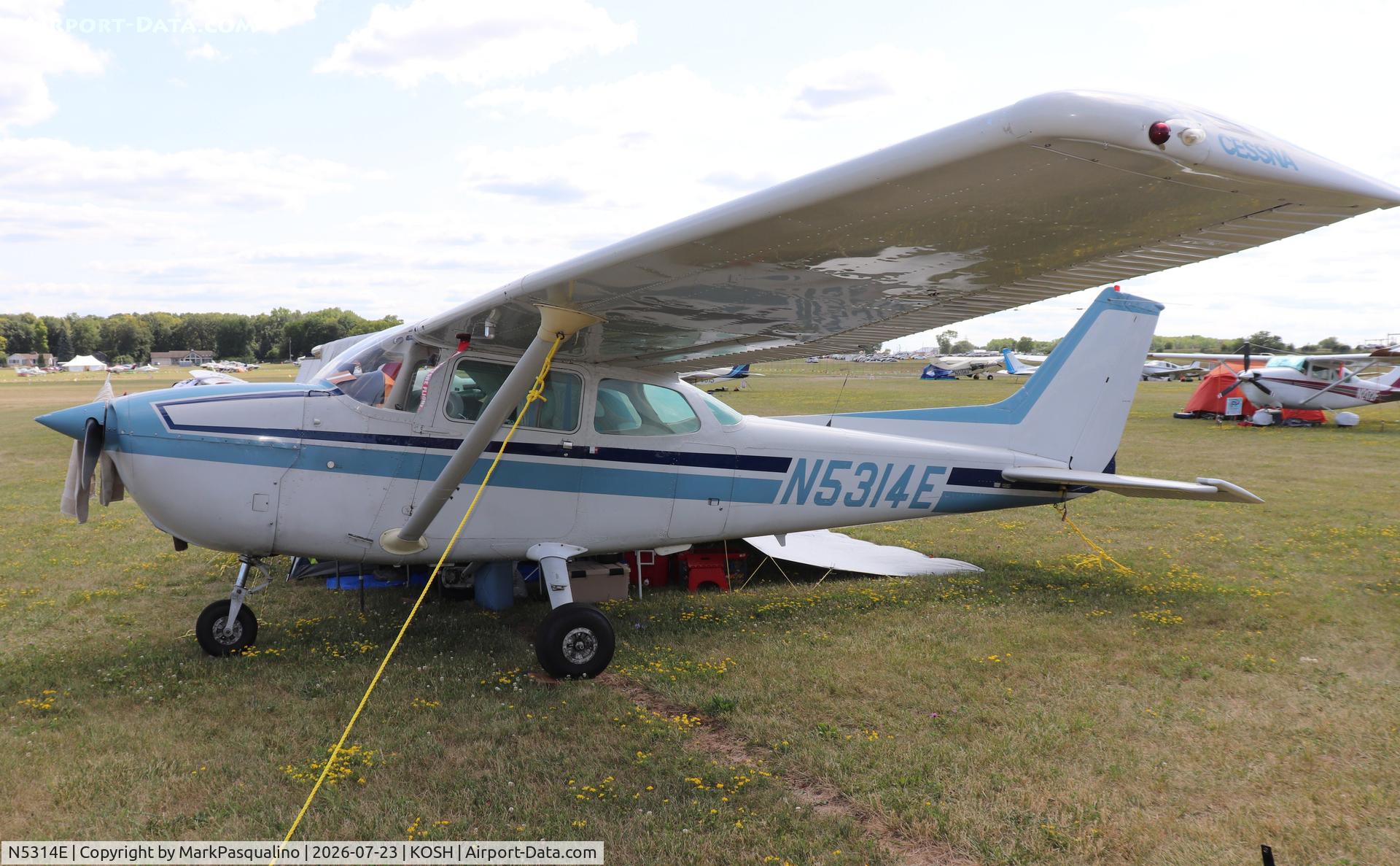Aircraft N5314E, 1978 Cessna 172N, c/n 17271835, Cessna 172N, at KOSH, photo by MarkPasqualino