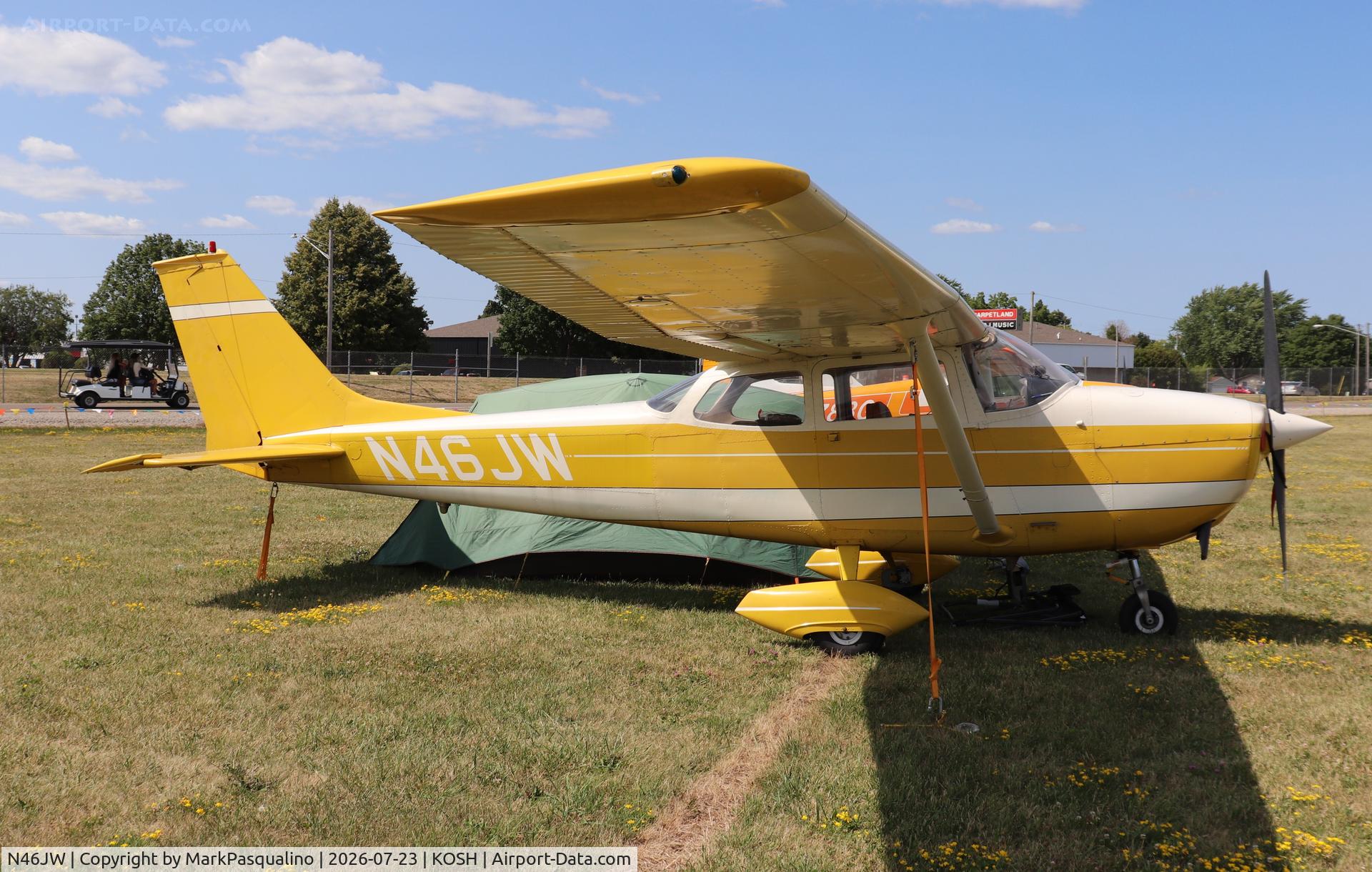 Aircraft N46JW, 1969 Cessna 172K Skyhawk, c/n 17257942, Cessna 172K, at KOSH, photo by MarkPasqualino