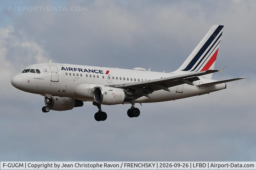 Aircraft F-GUGM, 2006 Airbus A318-111, c/n 2750, Paris (CDG) Bordeaux (BOD) AF7432, at LFBD, photo by Jean Christophe Ravon / FRENCHSKY