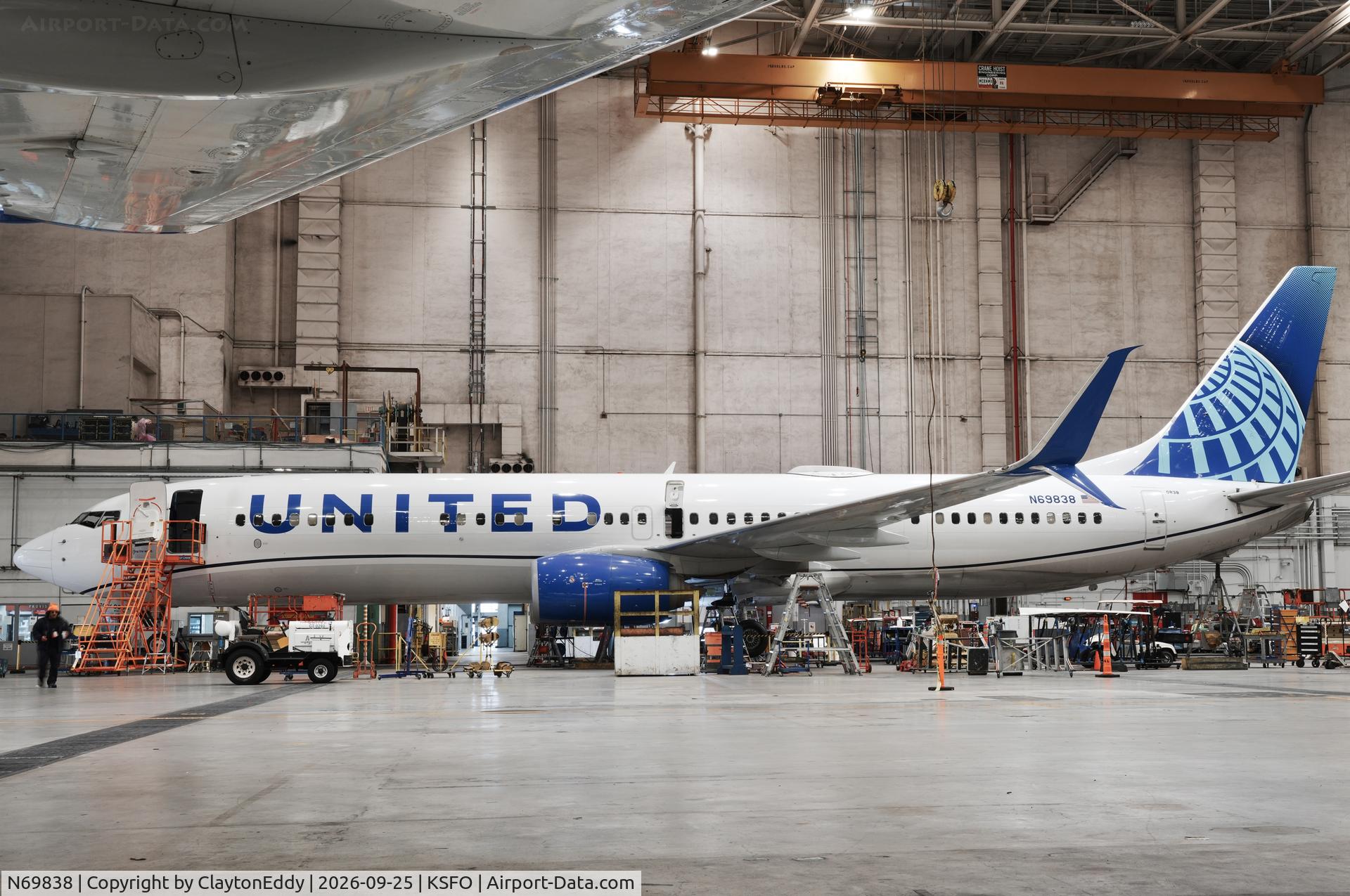 Aircraft N69838, 2014 Boeing 737-924/ER, c/n 60121 l/n 5183, SFO 2026, at KSFO, photo by ClaytonEddy