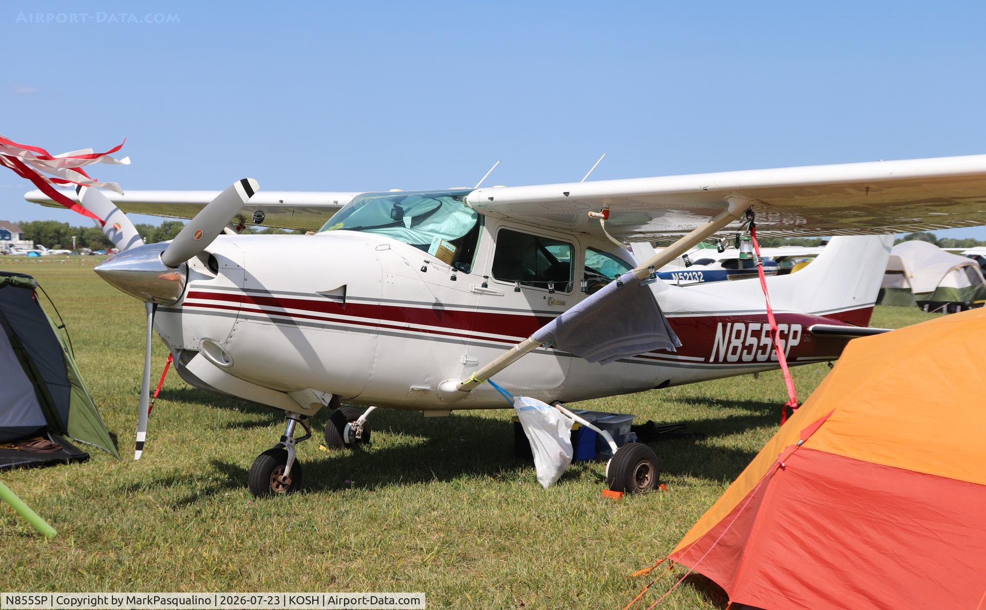 Aircraft N855SP, 1981 Cessna R182 Skylane RG, c/n R18201792, Cessna R182, at KOSH, photo by MarkPasqualino