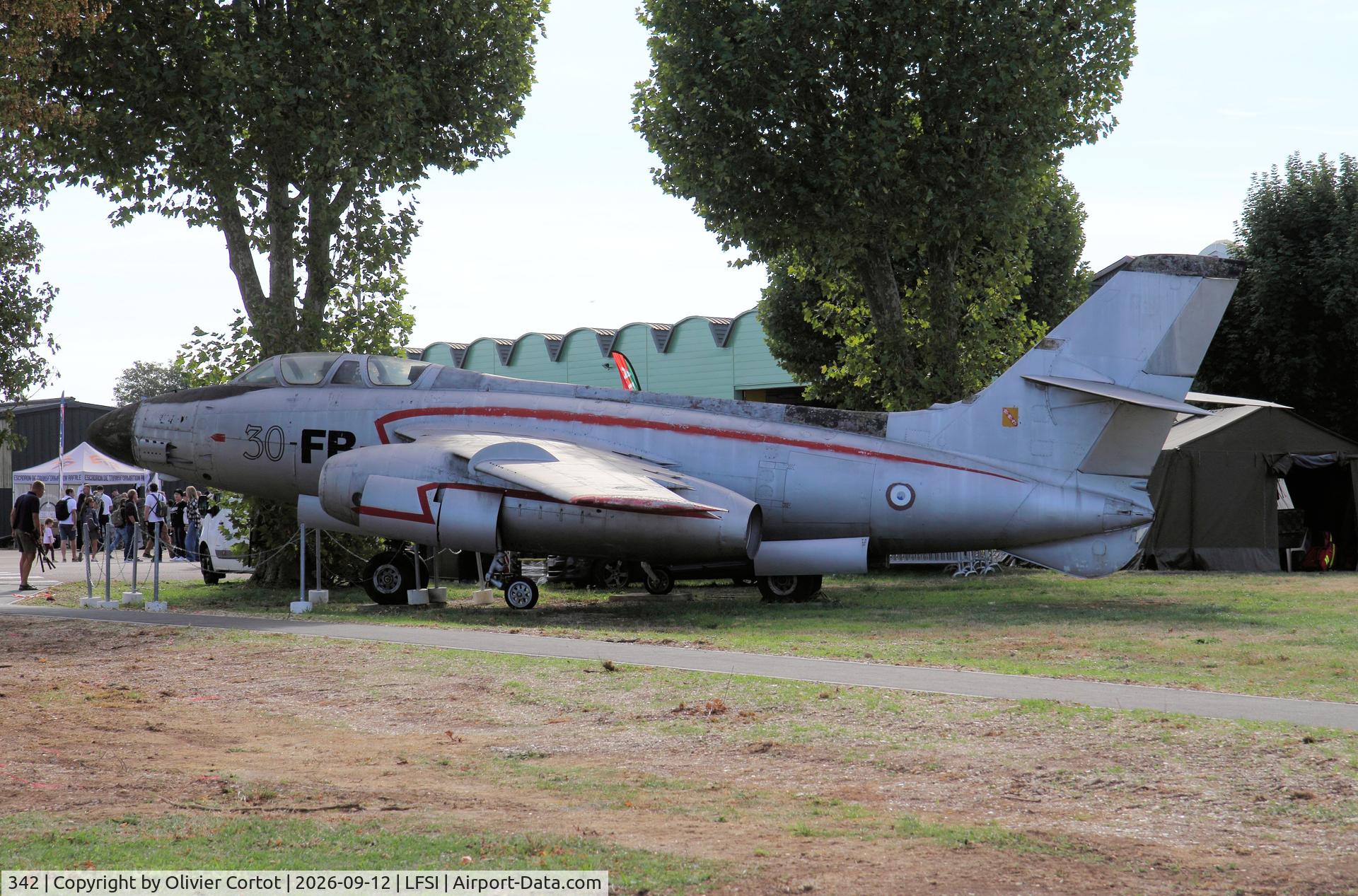 Aircraft 342, SNCASO SO.4050 Vautour II N, c/n 96, Reims French AF base, at LFSI, photo by Olivier Cortot