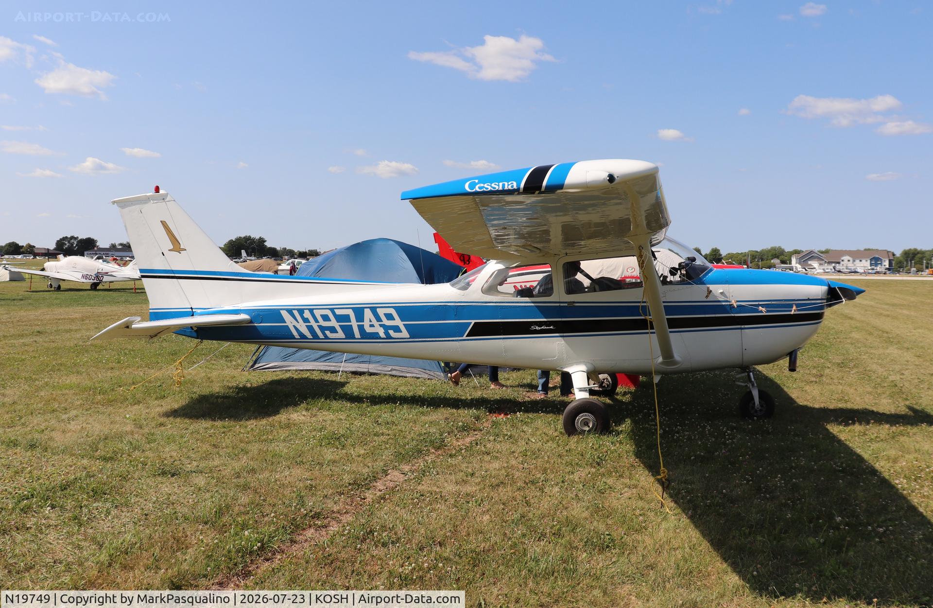 Aircraft N19749, 1972 Cessna 172L, c/n 17260720, Cessna 172L, at KOSH, photo by MarkPasqualino