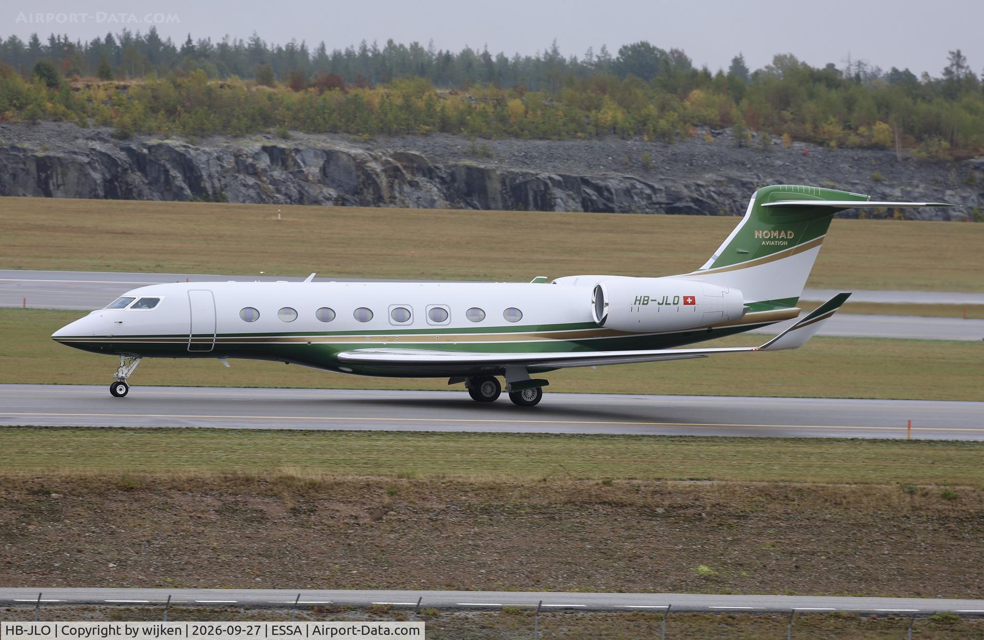 Aircraft HB-JLO, 2023 Gulfstream GVI (G650ER), c/n 6521, Twy W, at ESSA, photo by wijken