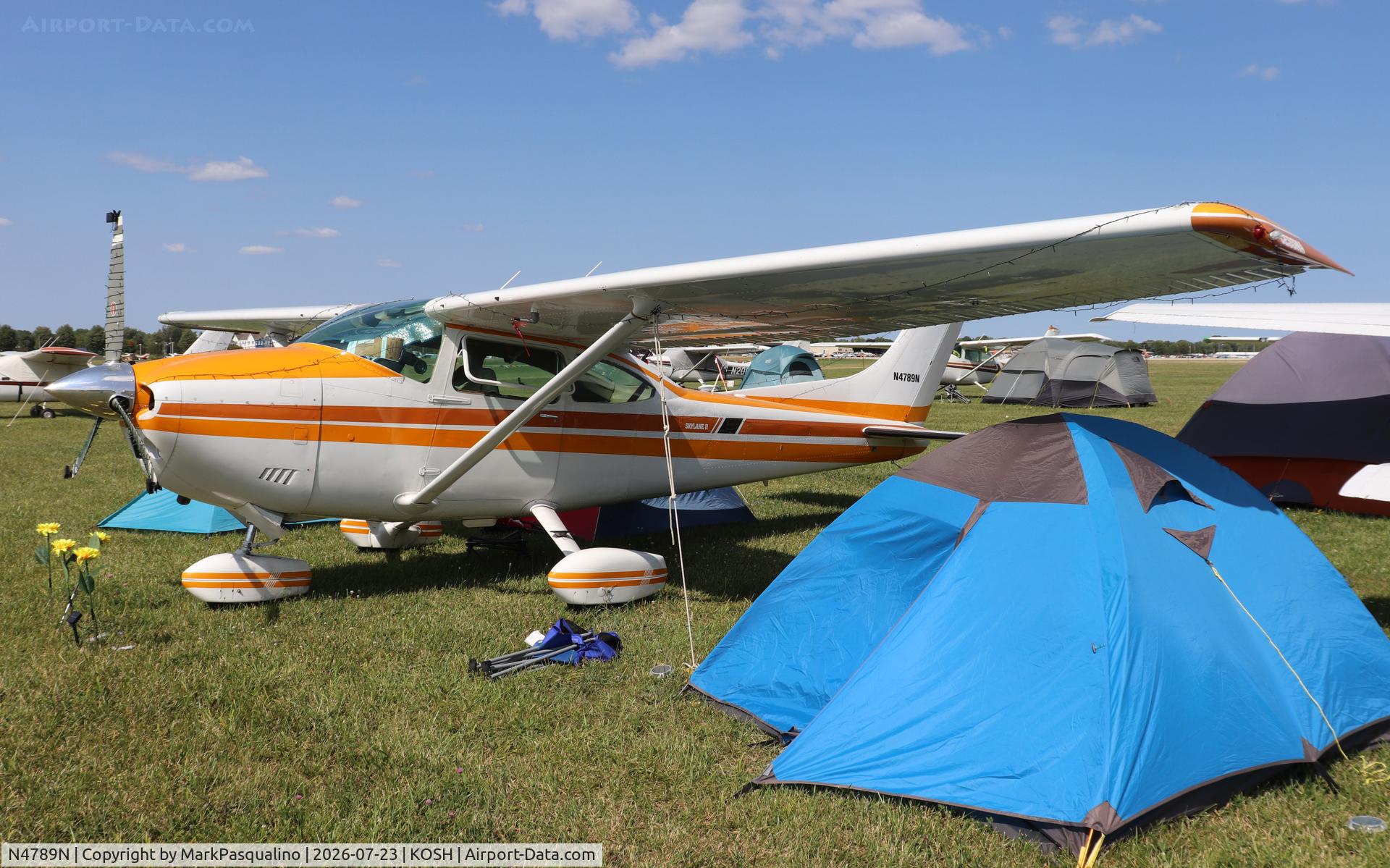 Aircraft N4789N, 1980 Cessna 182Q Skylane, c/n 18267409, Cessna 182Q, at KOSH, photo by MarkPasqualino
