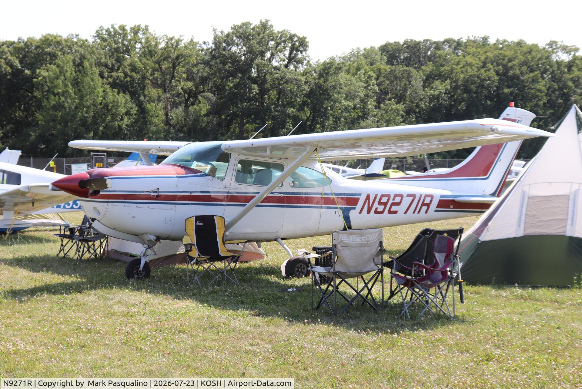 Aircraft N9271R, 1978 Cessna R182 Skylane RG, c/n R18200676, Cessna R182, at KOSH, photo by Mark Pasqualino