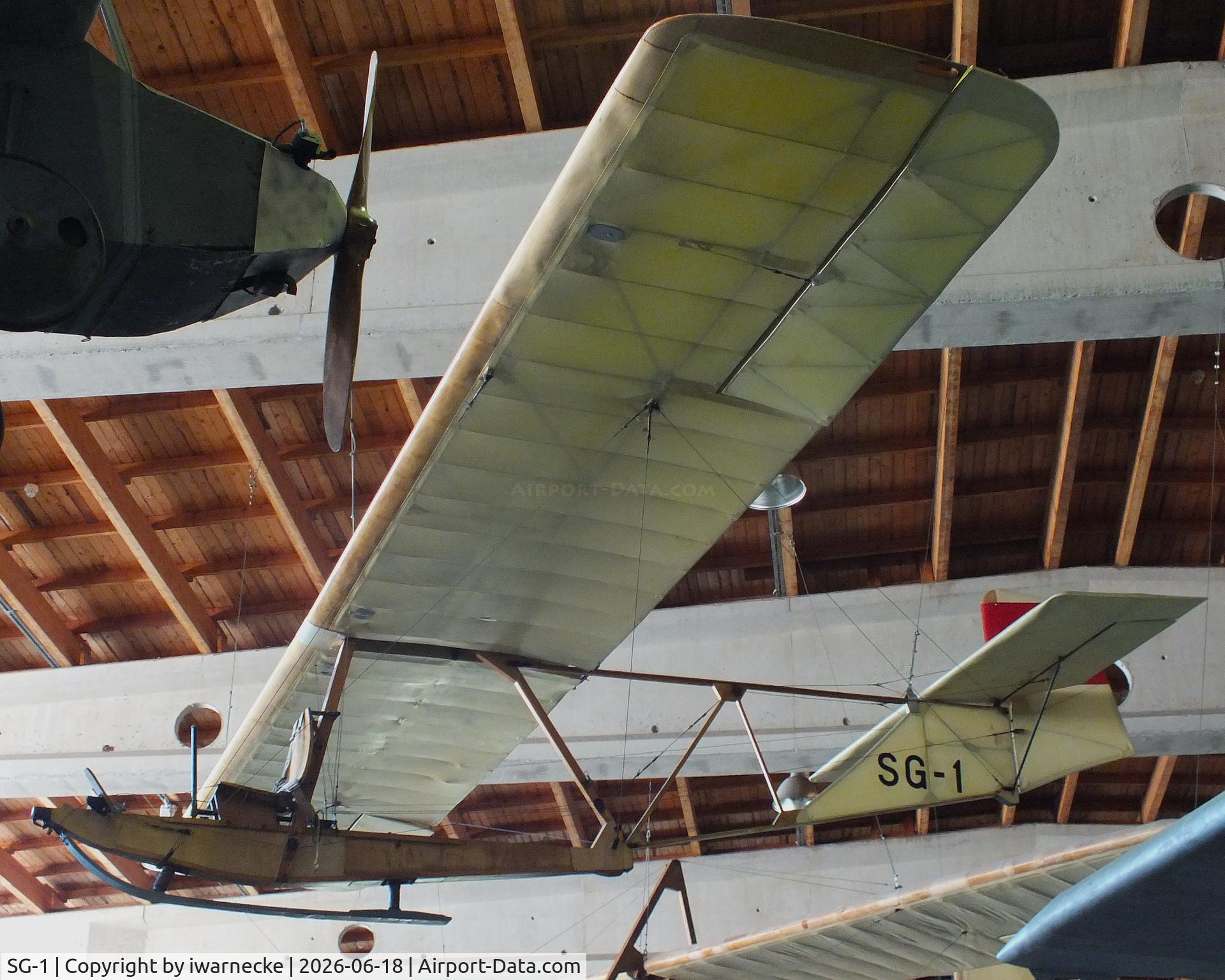 Aircraft SG-1, Schneider DFS 108-14 SG-38 Schulgleiter, c/n 79, Schneider DFS 108-14 SG-38 Schulgleiter at the Suomen Ilmailumuseo (Finnish Aviation Museum), Vantaa, photo by iwarnecke