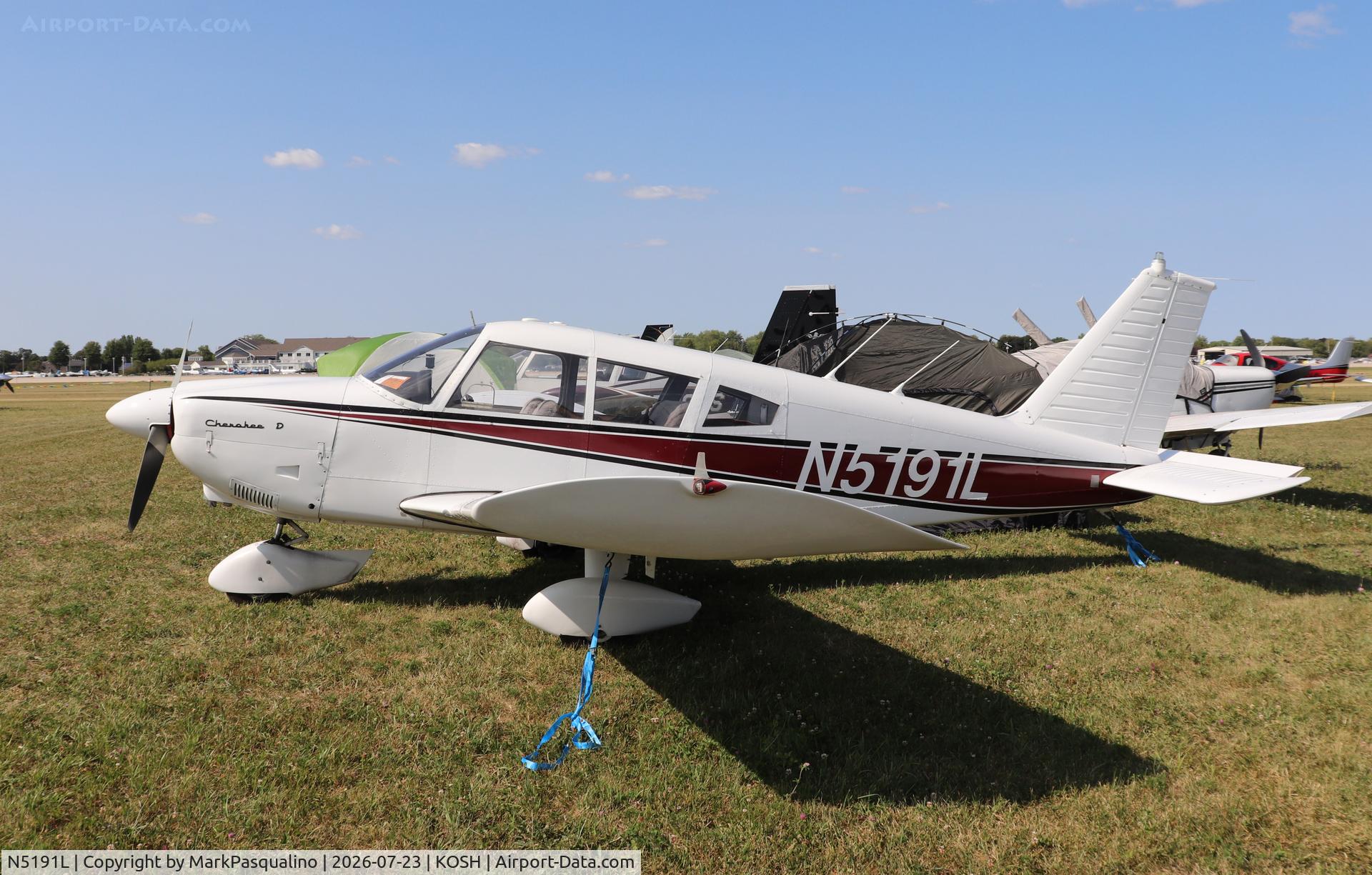 Aircraft N5191L, 1967 Piper PA-28-180, c/n 28-4480, Piper PA-28-180, at KOSH, photo by MarkPasqualino