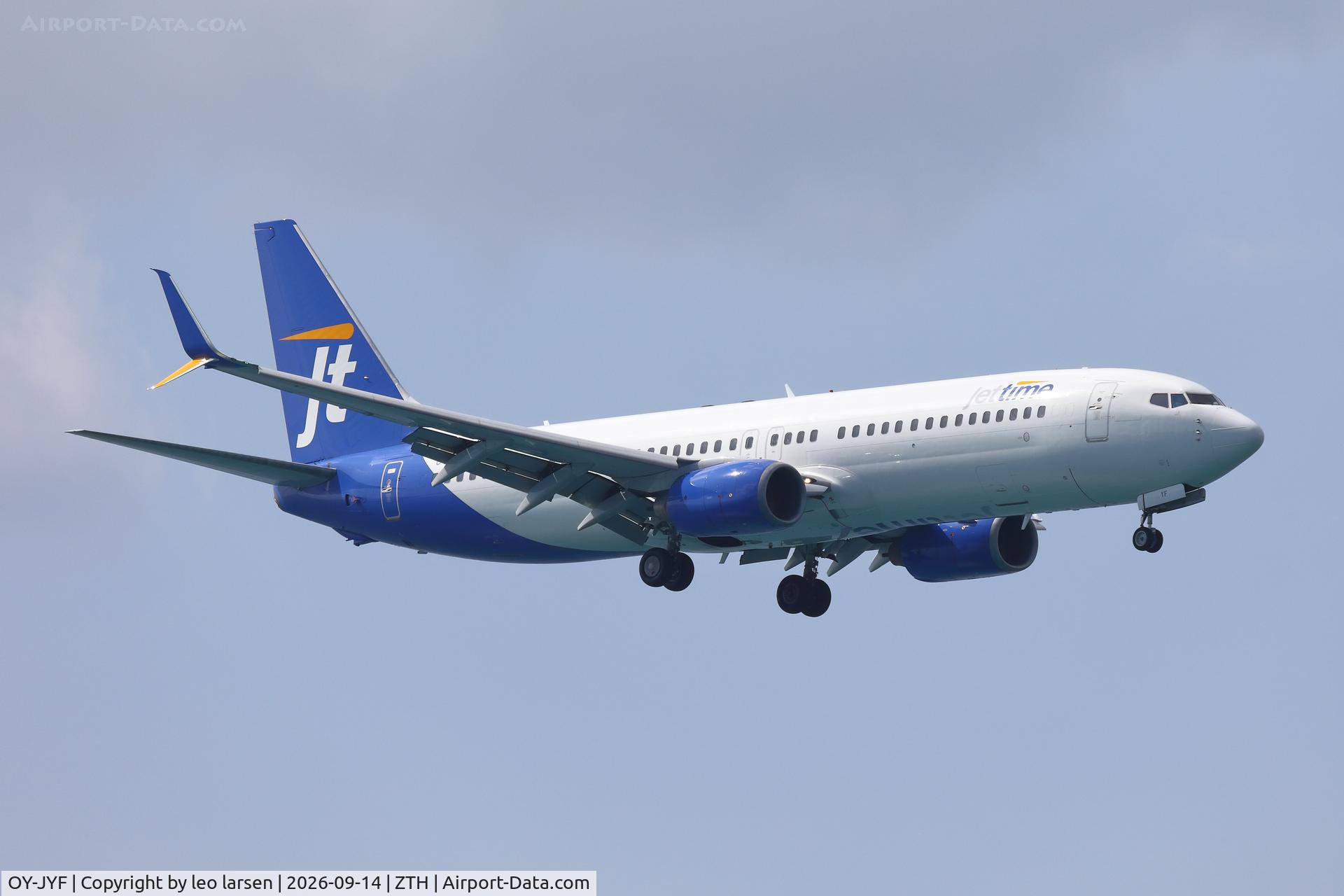 Aircraft OY-JYF, 2009 Boeing B737-81M, c/n 37161 l/n 2919, Zkynthos 14.9.2026, at ZTH, photo by leo larsen