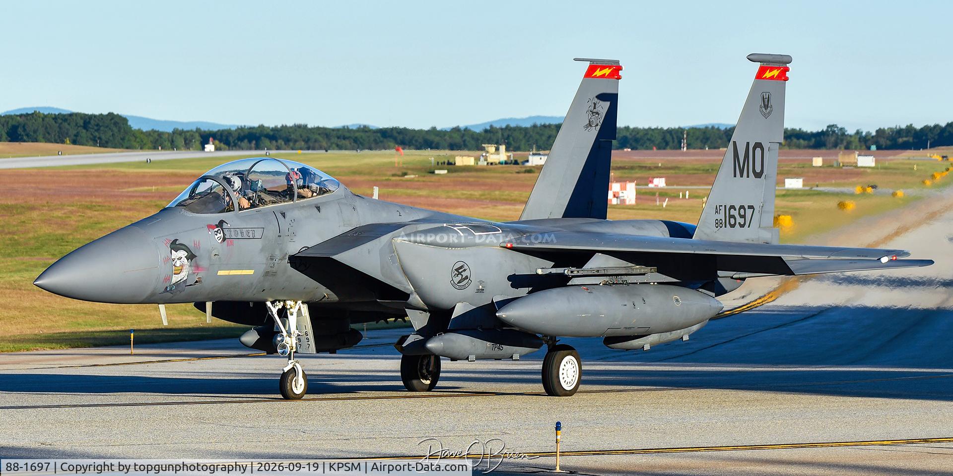 Aircraft 88-1697, 1988 McDonnell Douglas F-15E Strike Eagle, c/n 1106/E081, TBOLT22, at KPSM, photo by topgunphotography