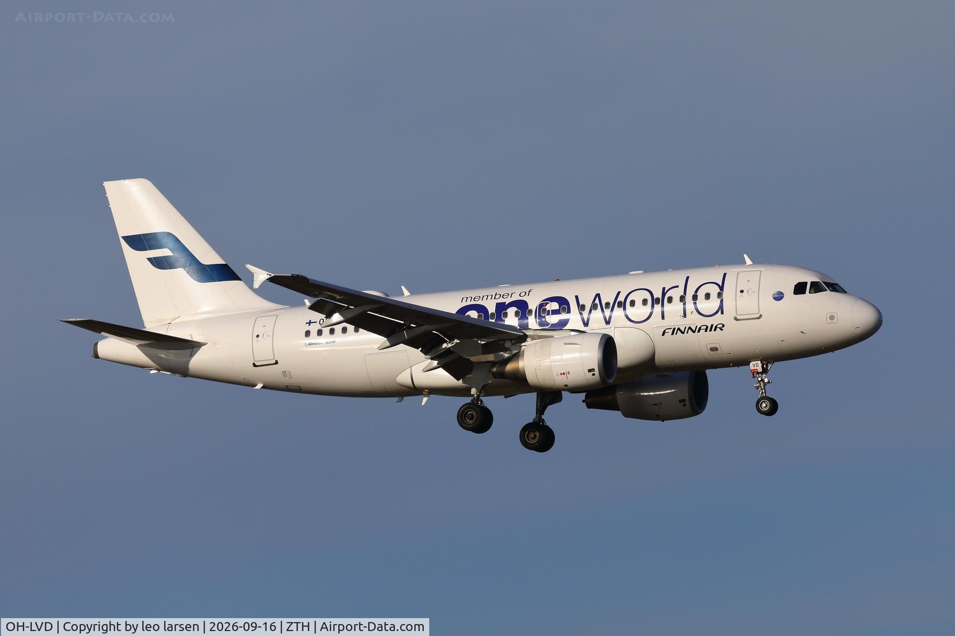 Aircraft OH-LVD, 2000 Airbus A319-112, c/n 1352, Zakynthos 16.9.2026, at ZTH, photo by leo larsen