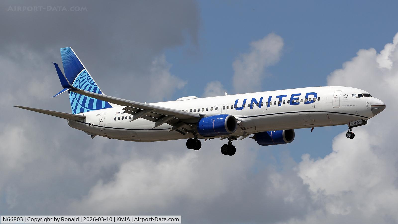 Aircraft N66803, 2013 Boeing 737-924/ER, c/n 42817 l/n 4589, at mia, at KMIA, photo by Ronald