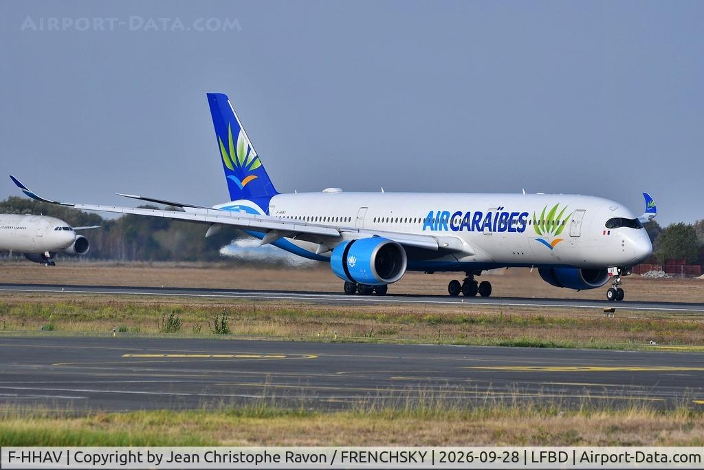 Aircraft F-HHAV, 2016 Airbus A350-941, c/n 0082, Paris (ORY) Bordeaux (BOD) CAJ1640, at LFBD, photo by Jean Christophe Ravon / FRENCHSKY
