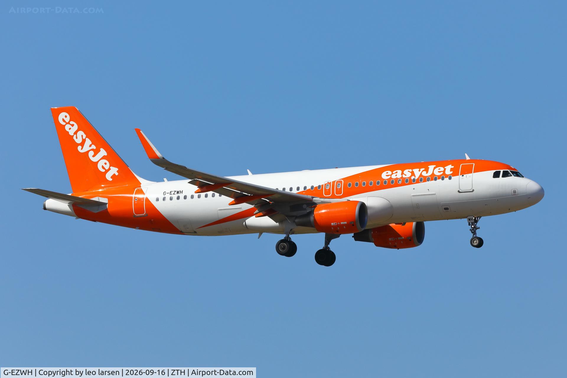 Aircraft G-EZWH, 2013 Airbus A320-214, c/n 5542, Zakynthos 16.9.2026, at ZTH, photo by leo larsen