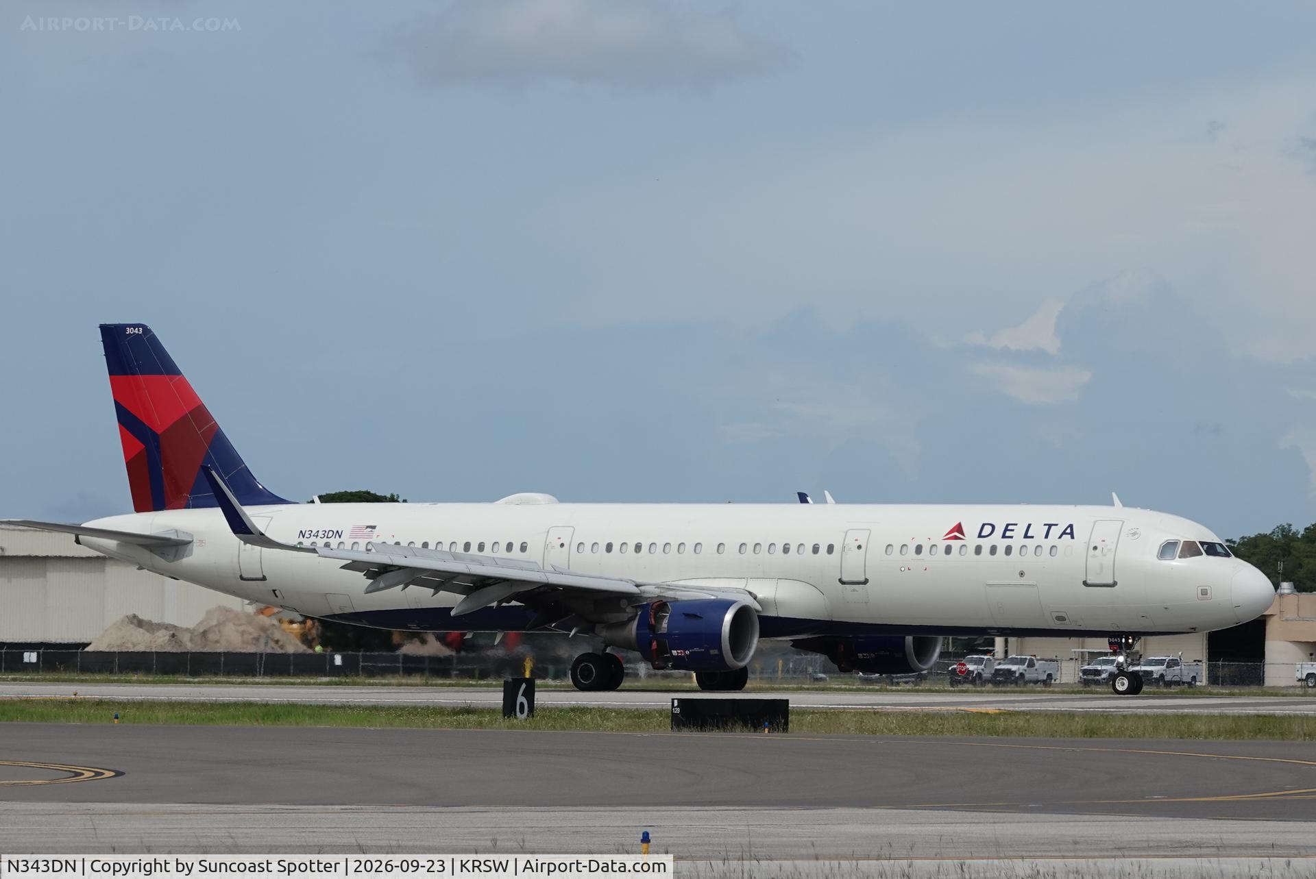 Aircraft N343DN, 2014 Airbus A321-231, c/n 6401, Delta 1153 arrives at Southwest Florida International Airport following flight from Hartsfield-Jackson Atlanta International Airport, at KRSW, photo by Suncoast Spotter