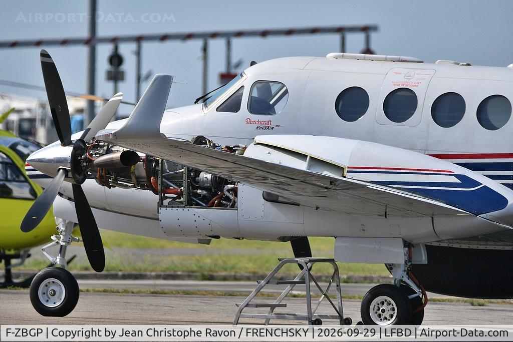 Aircraft F-ZBGP, 2012 Hawker Beechcraft 350i Super King Air (B300), c/n FL-802, France Douanes, at LFBD, photo by Jean Christophe Ravon / FRENCHSKY