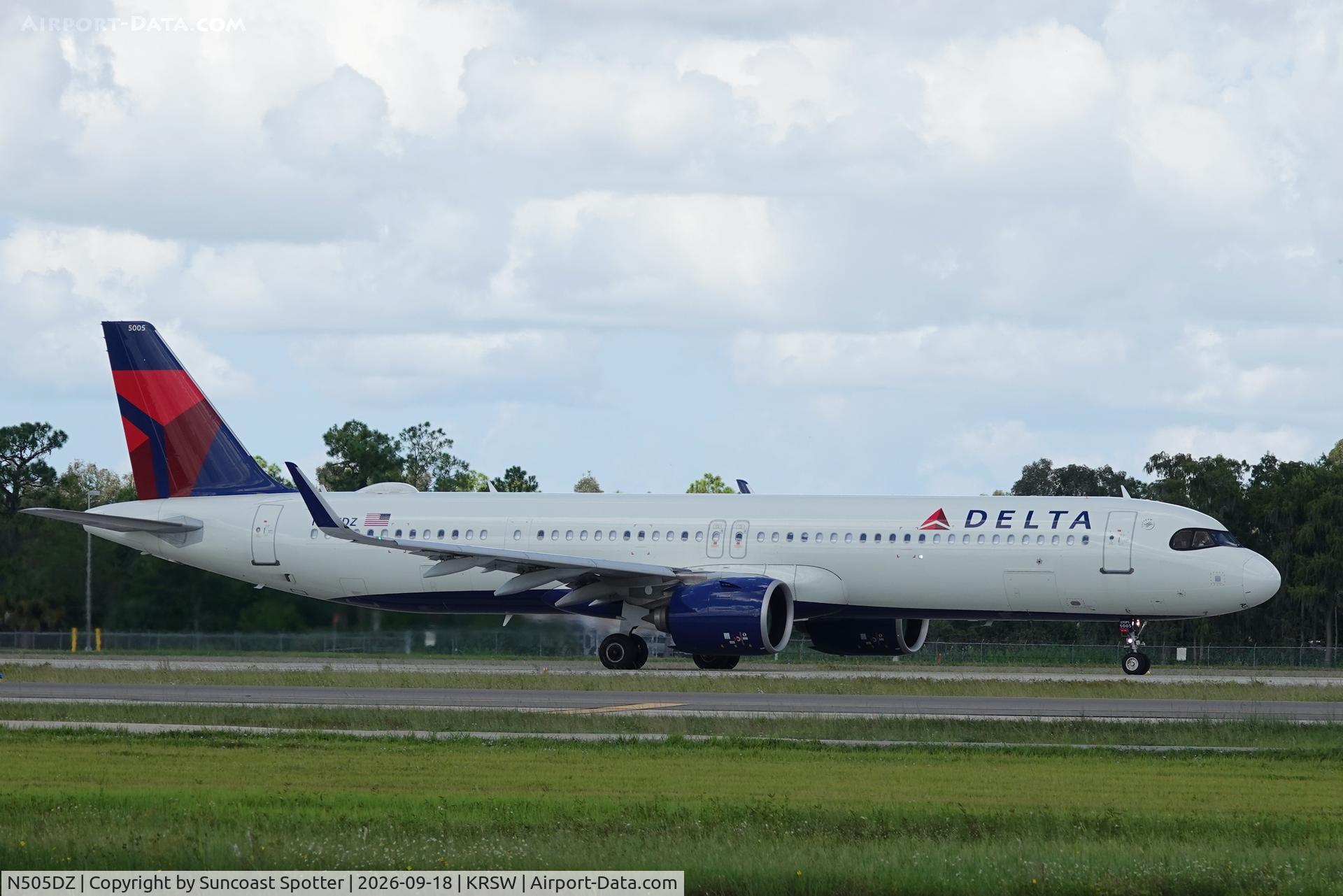 Aircraft N505DZ, 2022 Airbus A321-271NX, c/n 10935, Delta 2001 departs Southwest Florida International Airport enroute to Detroit Metro Airport, at KRSW, photo by Suncoast Spotter