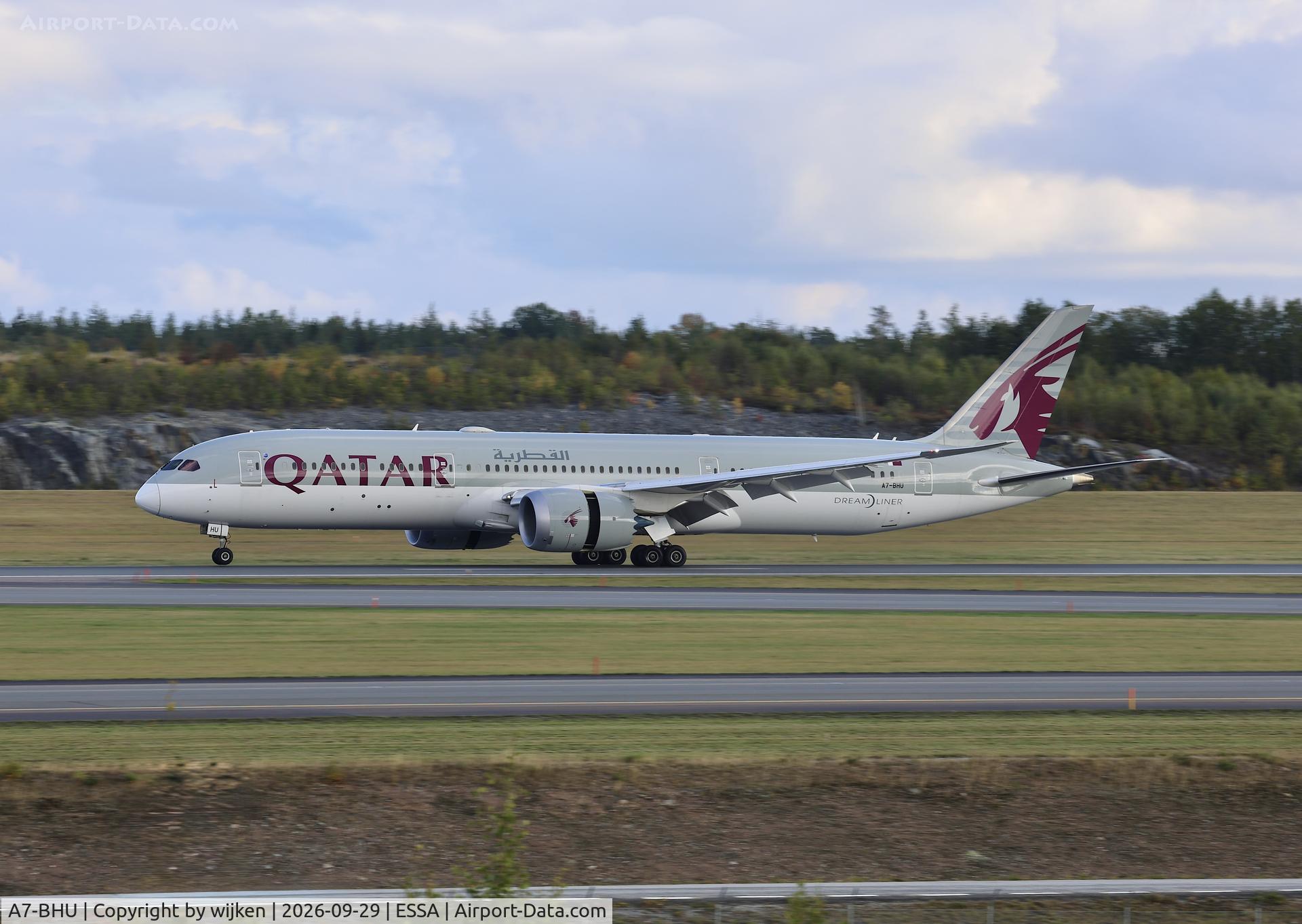 Aircraft A7-BHU, 2025 Boeing 787-9 Dreamliner Dreamliner, c/n 64230 l/n 1228, Rwy 01R, at ESSA, photo by wijken