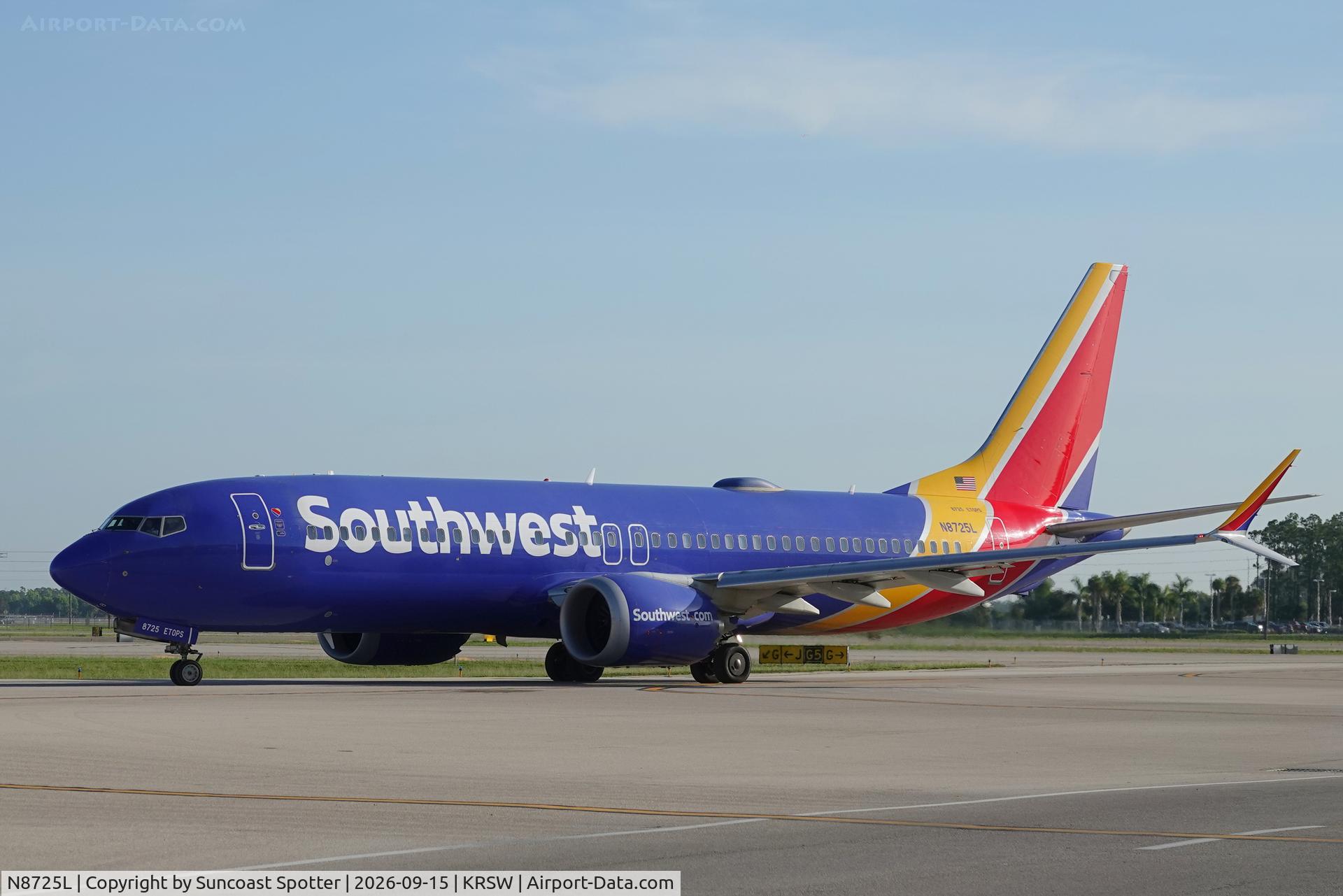 Aircraft N8725L, 2018 Boeing 737-8 MAX, c/n 42575 l/n 7135, Southwest 2441 taxis at Southwest Florida International Airport prior to flight to Nashville International Airport, at KRSW, photo by Suncoast Spotter