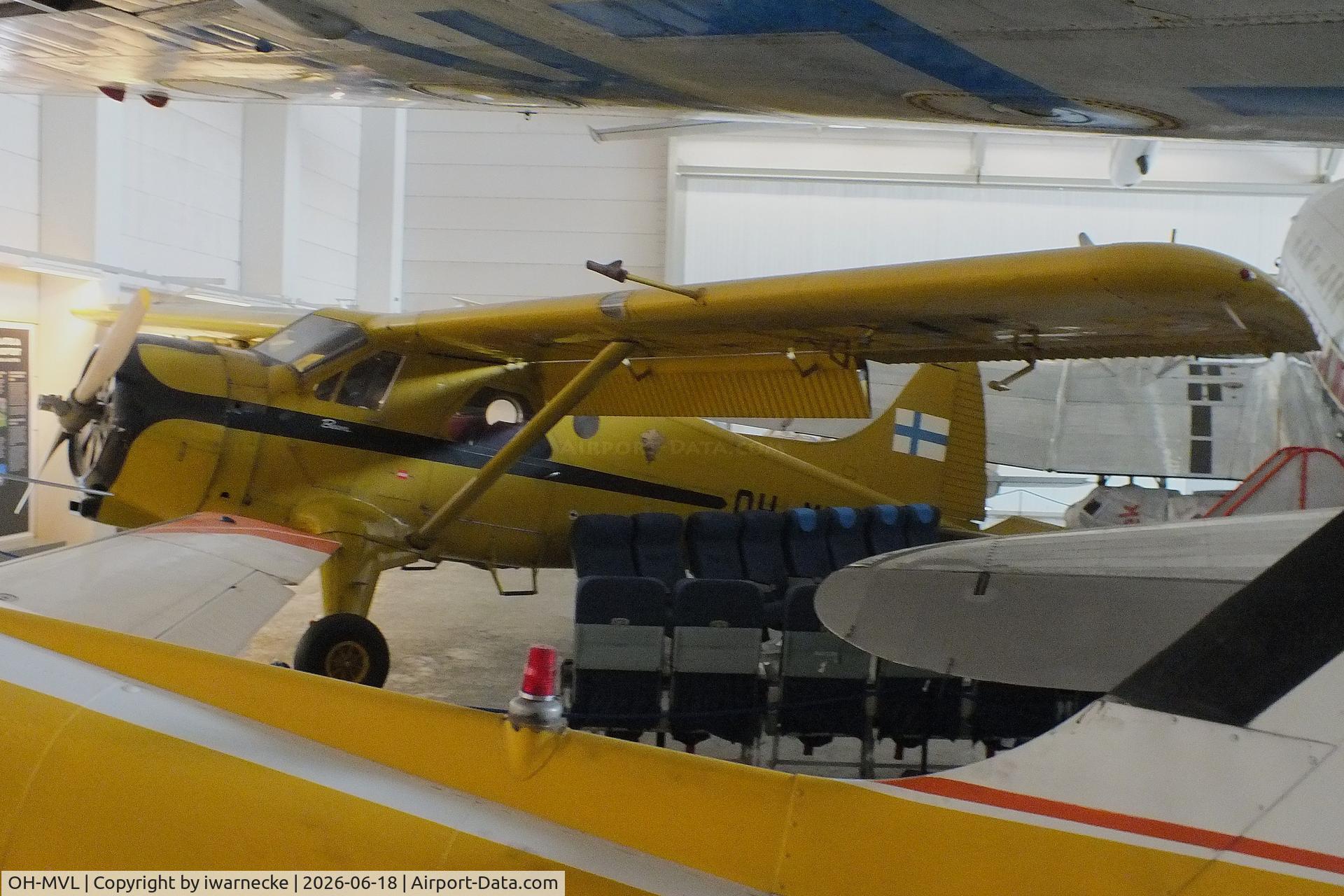 Aircraft OH-MVL, 1947 De Havilland Canada DHC-2 Beaver, c/n 141, De Havilland Canada DHC-2 Beaver at the Suomen Ilmailumuseo (Finnish Aviation Museum), Vantaa, photo by iwarnecke